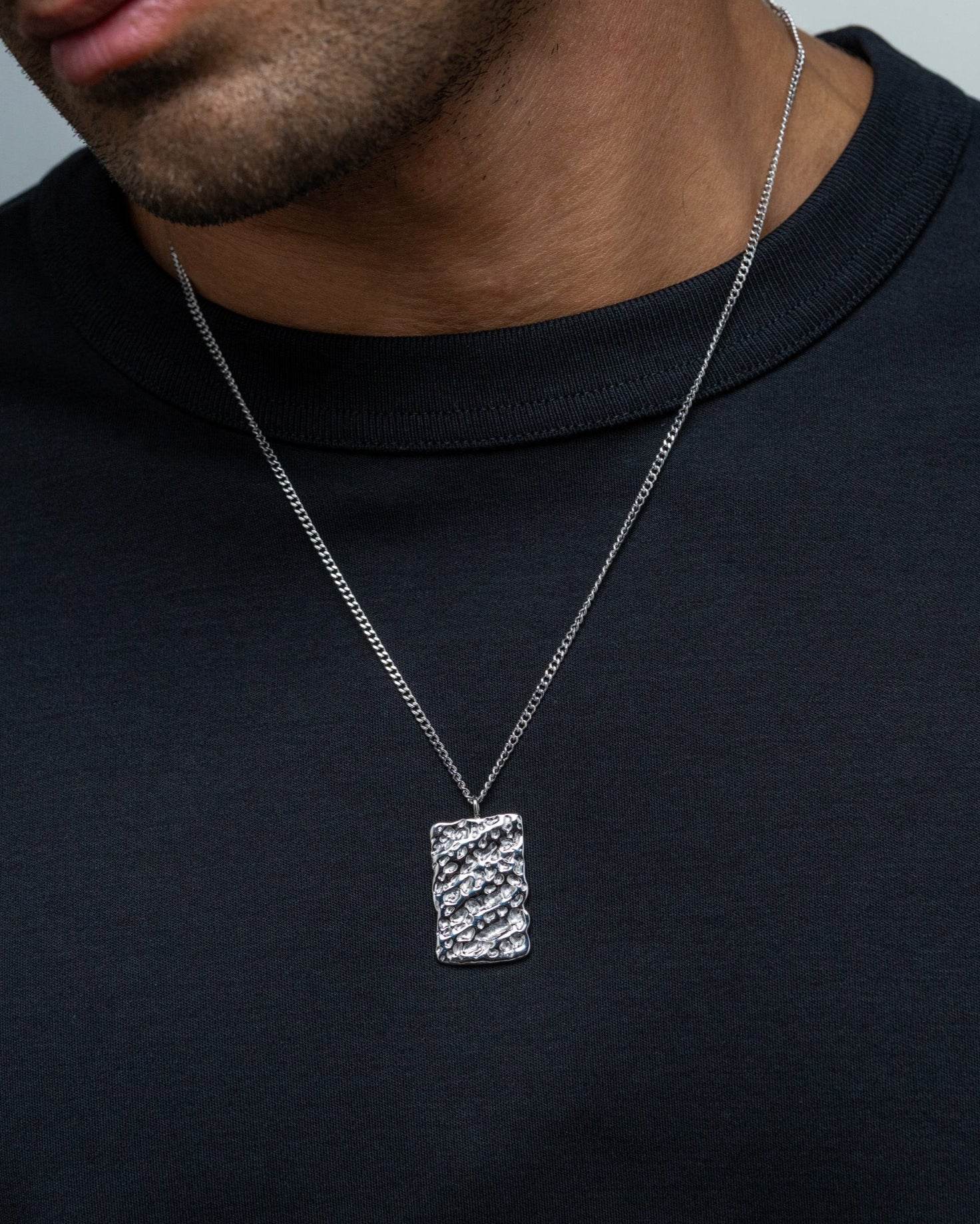 Rivet necklace - Cascalia