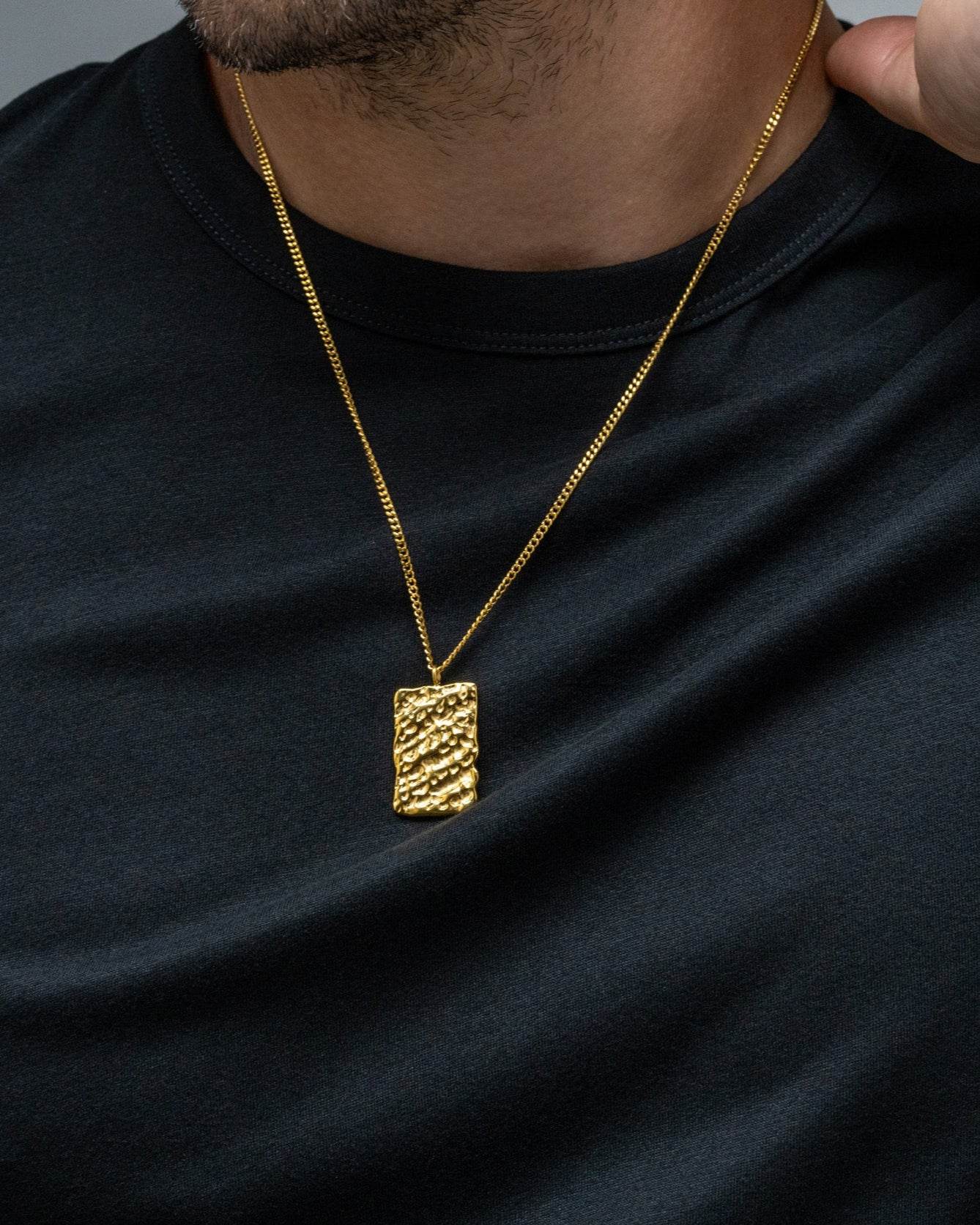 Rivet necklace - Cascalia