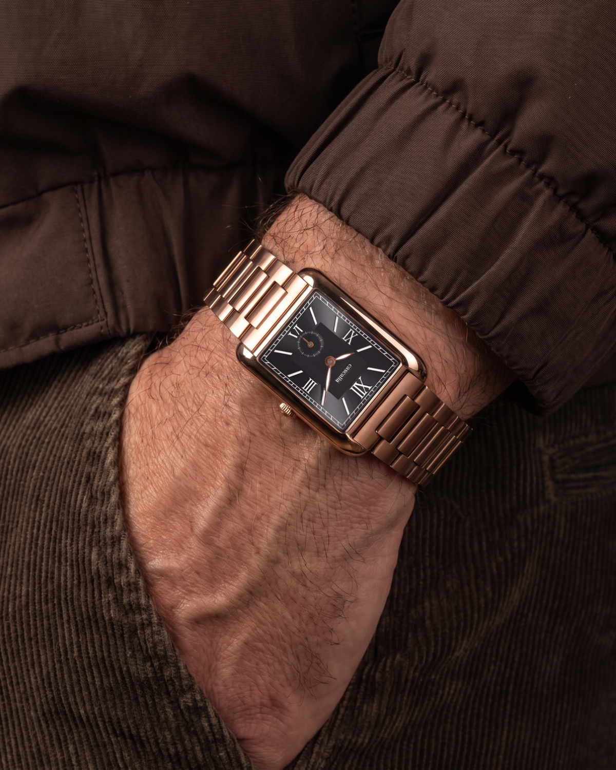 Arco Rosegold Black on the wrist