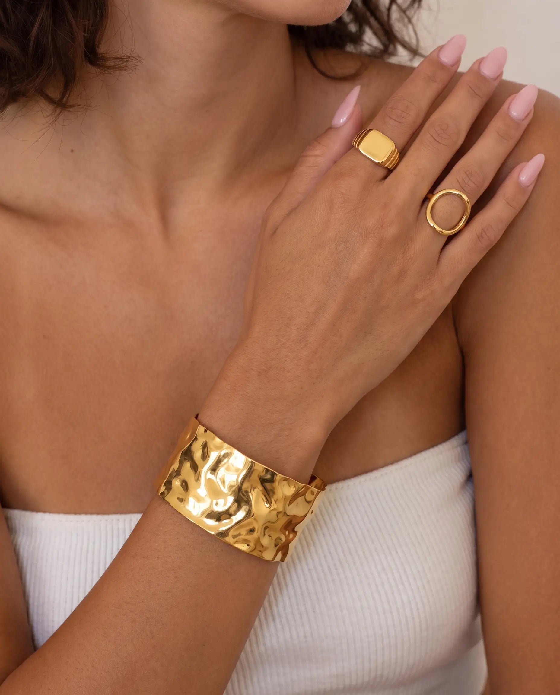 cascalia-ai bangle-211_lifestyle1_a3+ring12+ring123.png