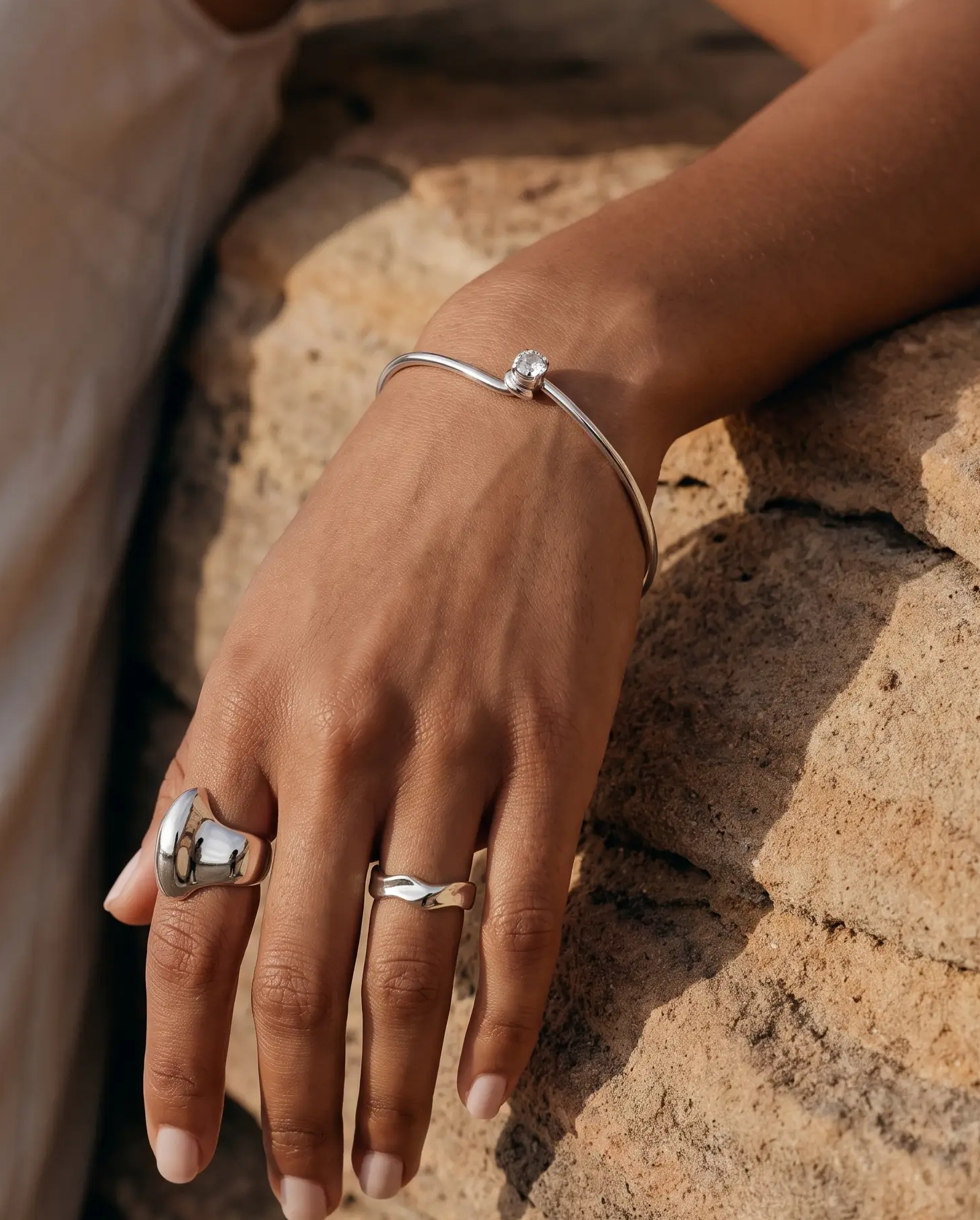 cascalia-ai bangle-313-S_lifestyle1_a1+ring134-S+ring138-S.png