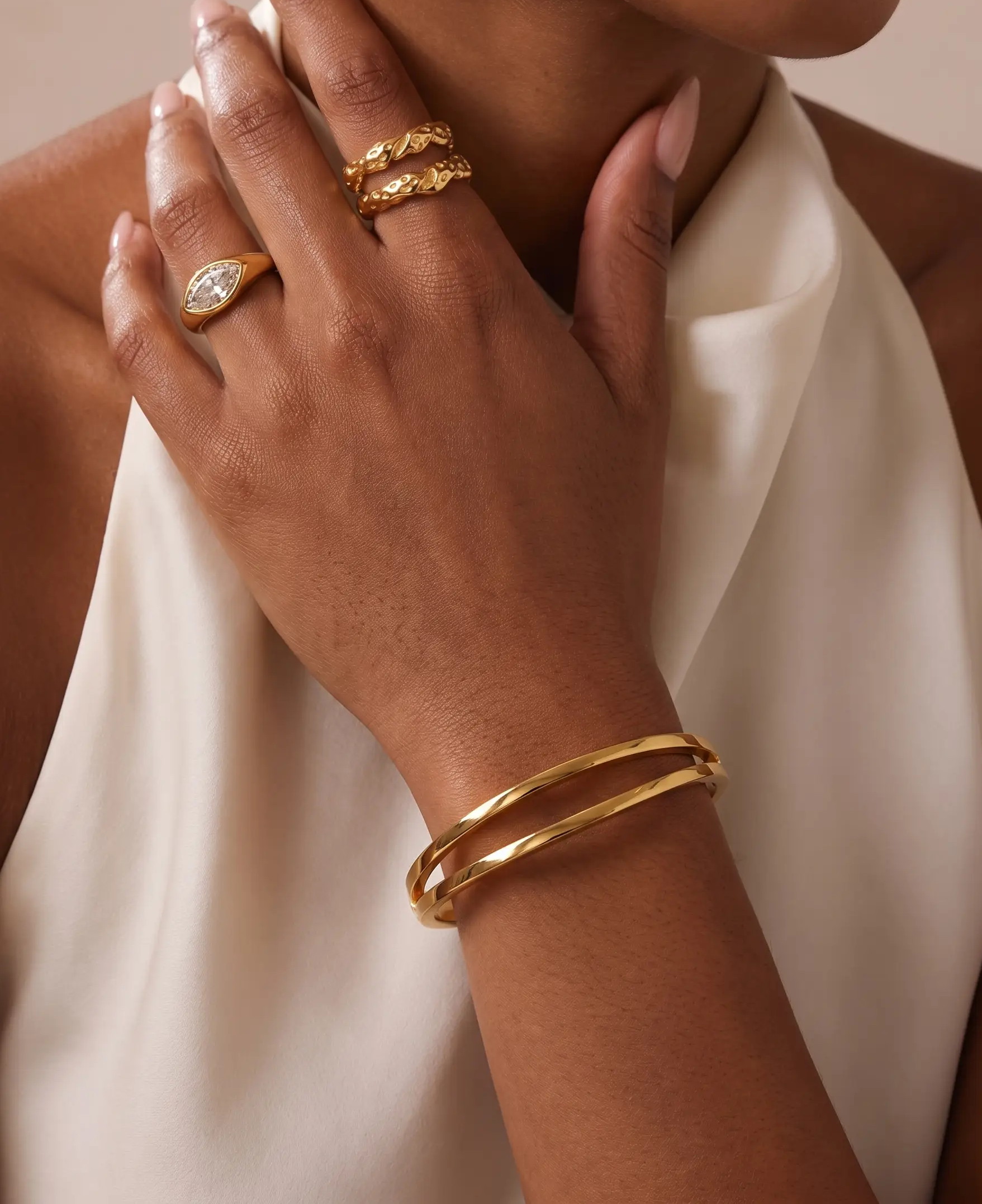 cascalia-ai bangle-314_lifestyle1_a1+ring104+ring118.png