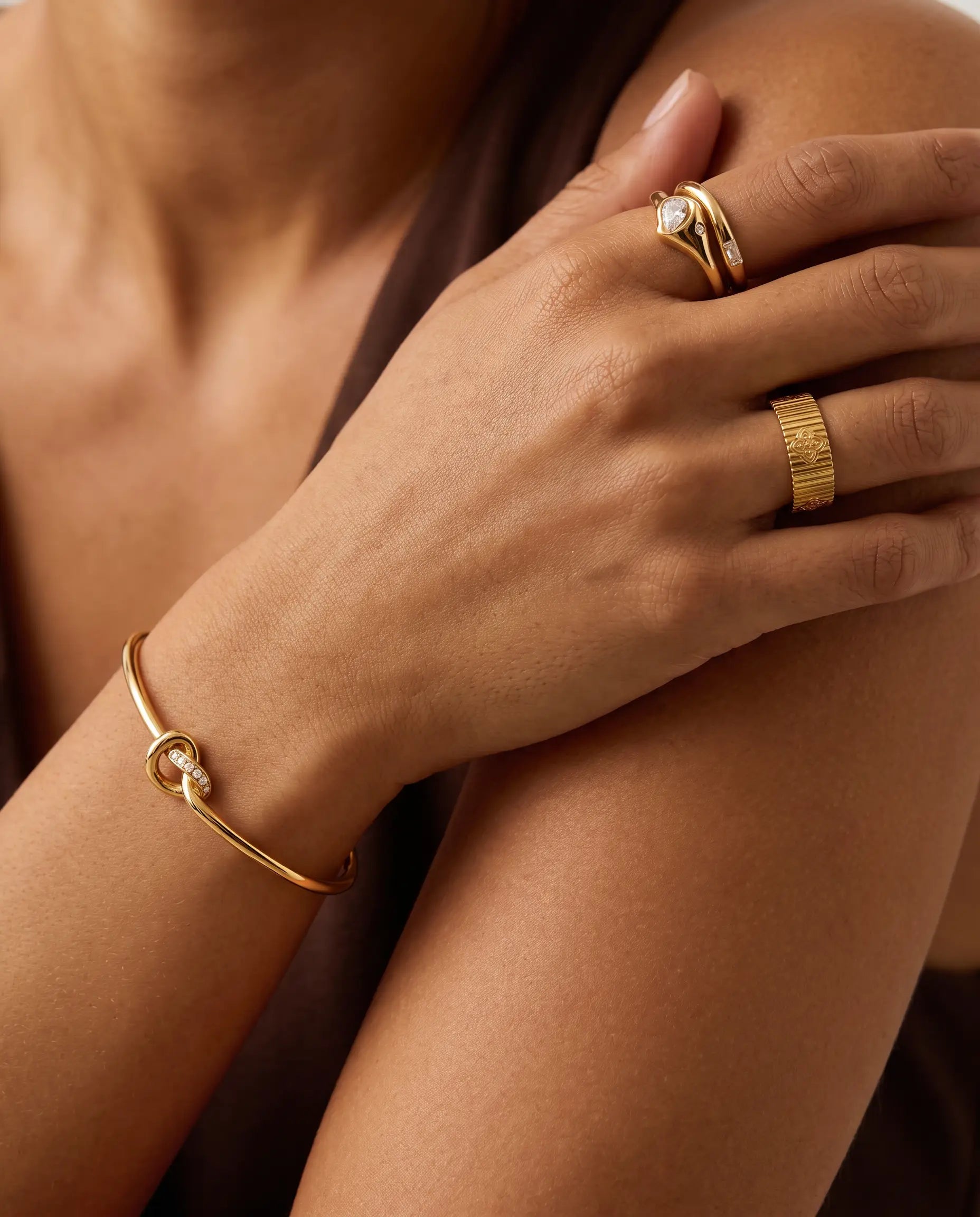 cascalia-ai bangle-315_lifestyle1_a4+ring412+ring302.png