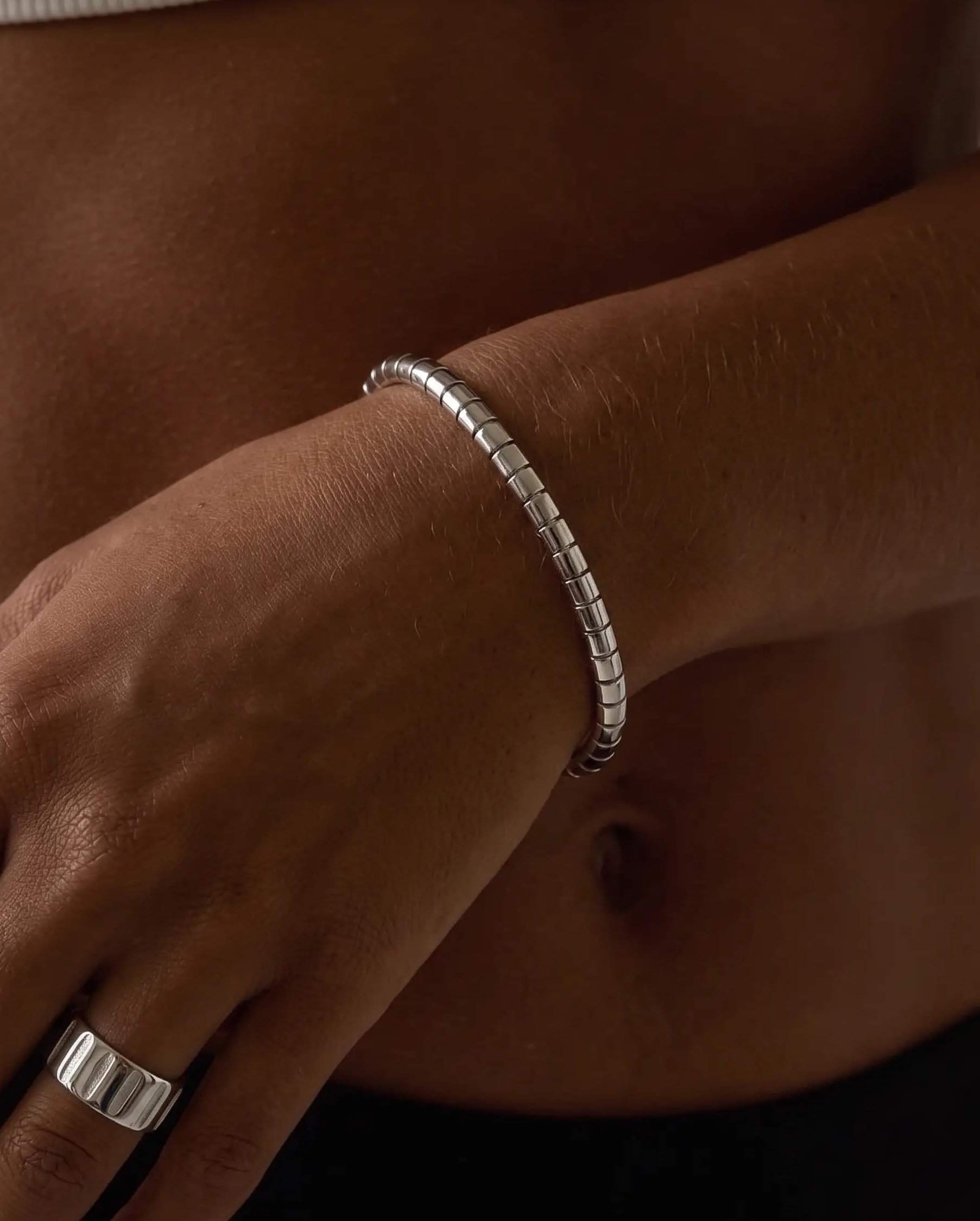 cascalia-ai bangle-340-S_studio1_a2+ring127-S.png