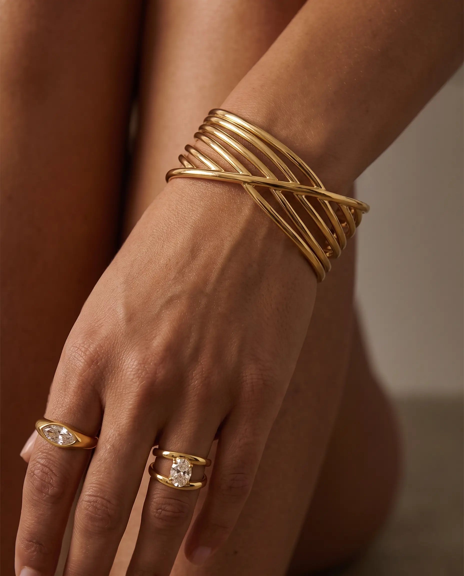 cascalia-ai bangle-379_studio1_a1+ring105+ring104.png