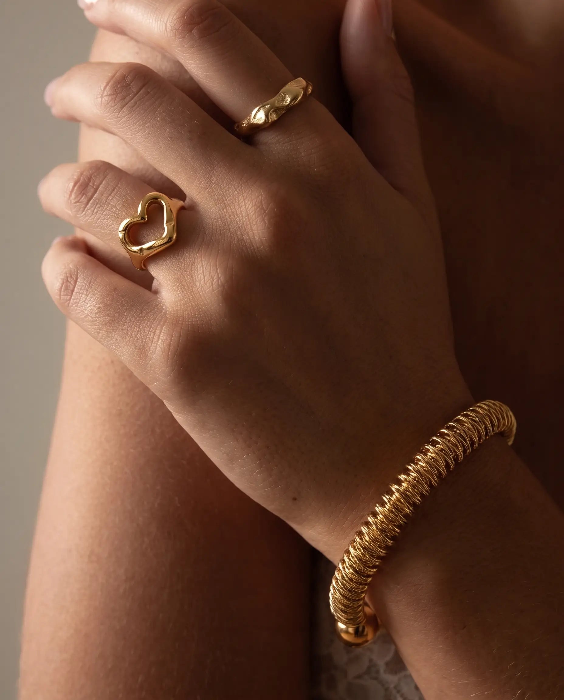 cascalia-ai bangle-380_studio2_a1+ring136+ring135.png