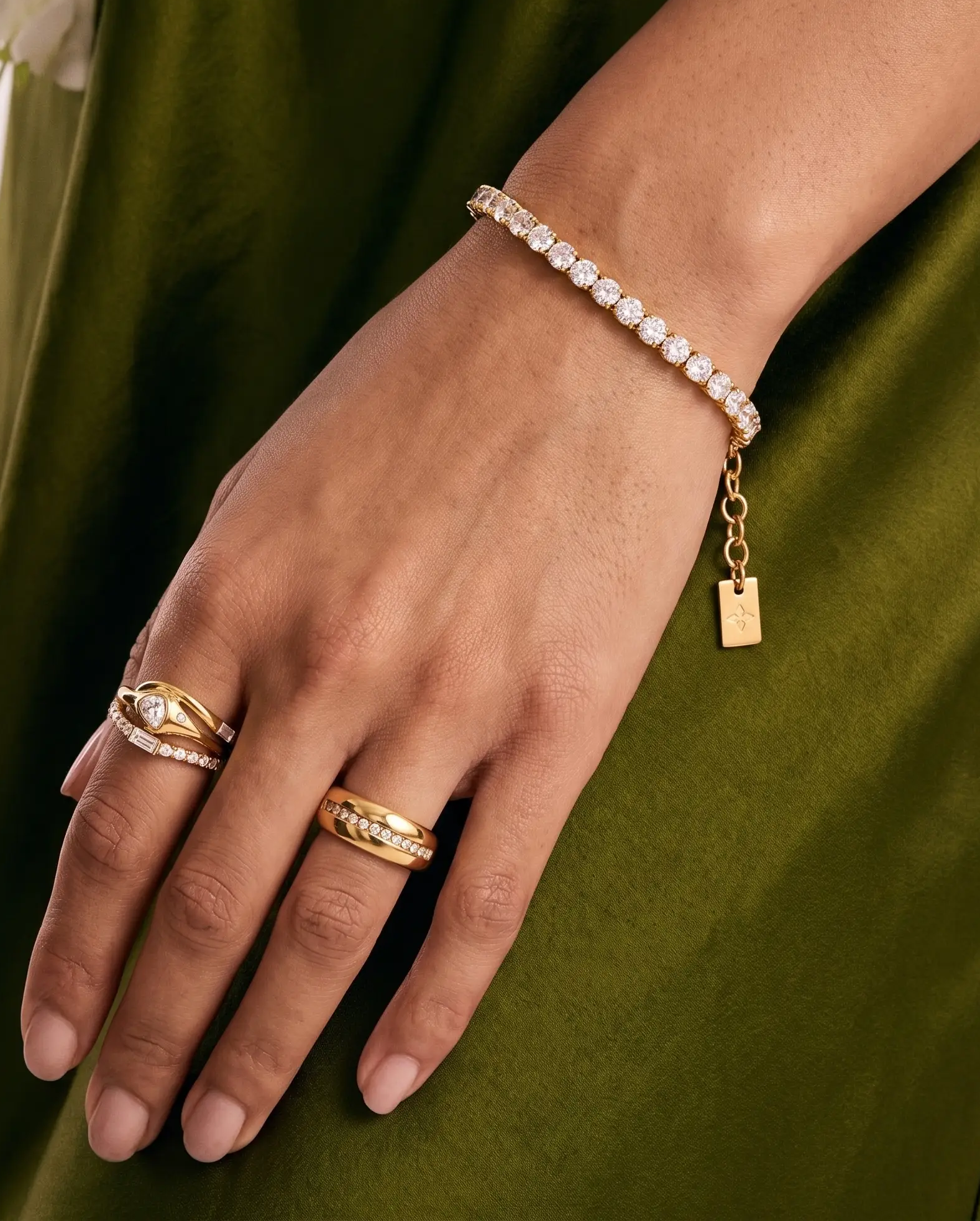 cascalia-ai bracelet-170_lifestyle1_a1+ring302+ring152.png