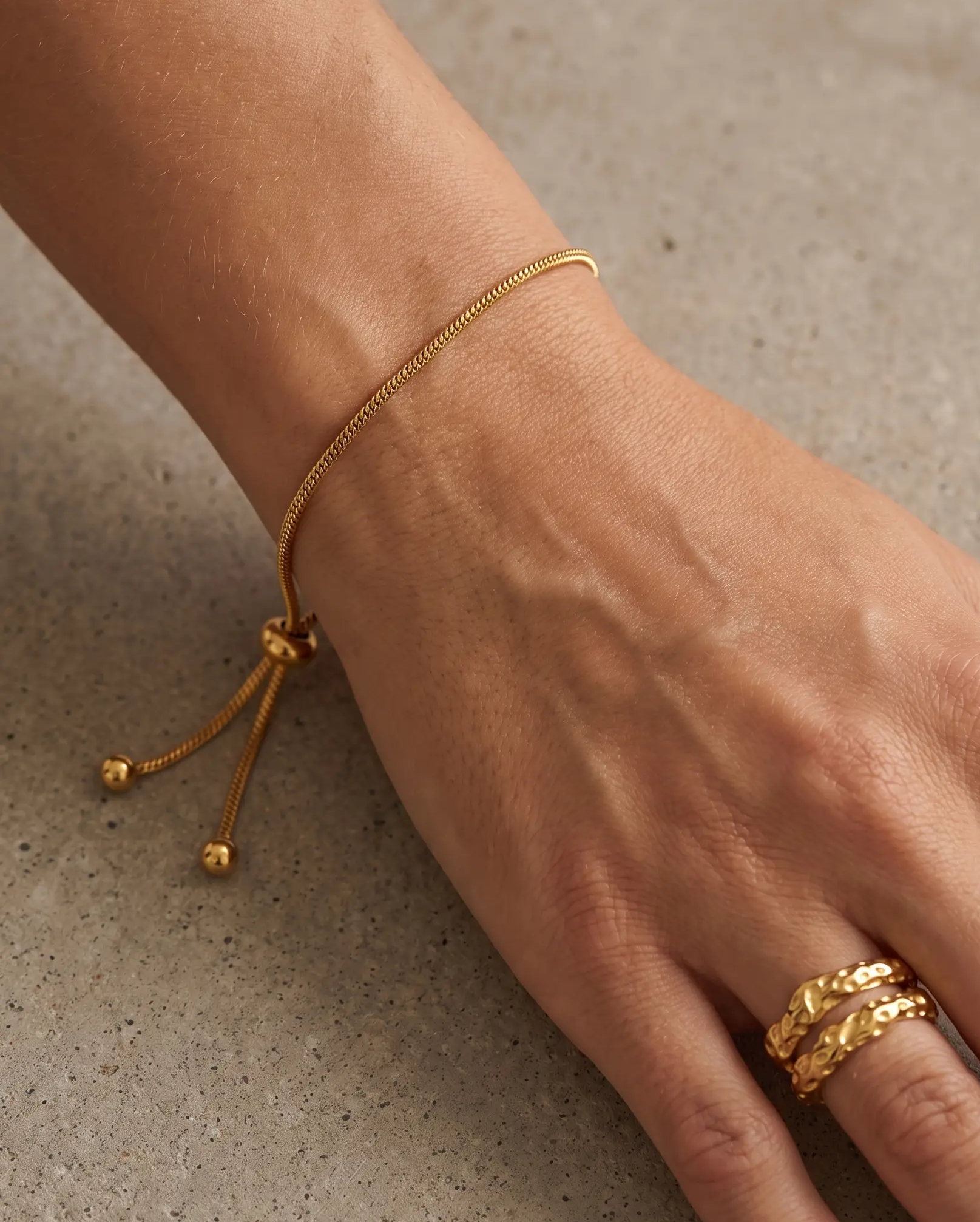 cascalia-ai bracelet-177_studio1_a2+ring118.png