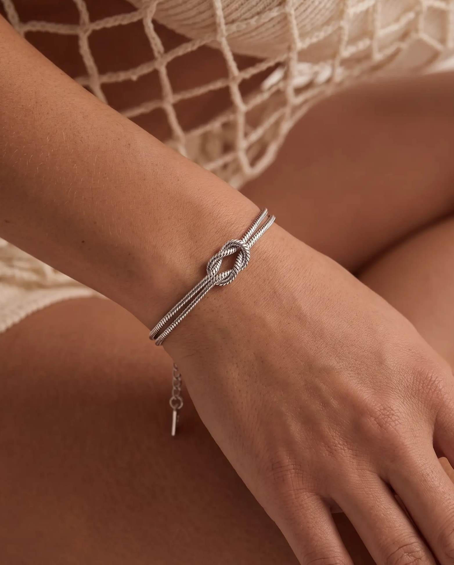 cascalia-ai bracelet-180-S_studio2_a2+solo.png