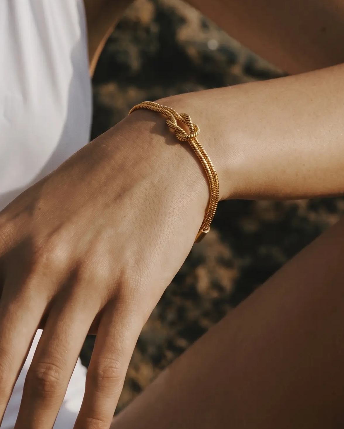 cascalia-ai bracelet-180_studio1_a2+ring145.png