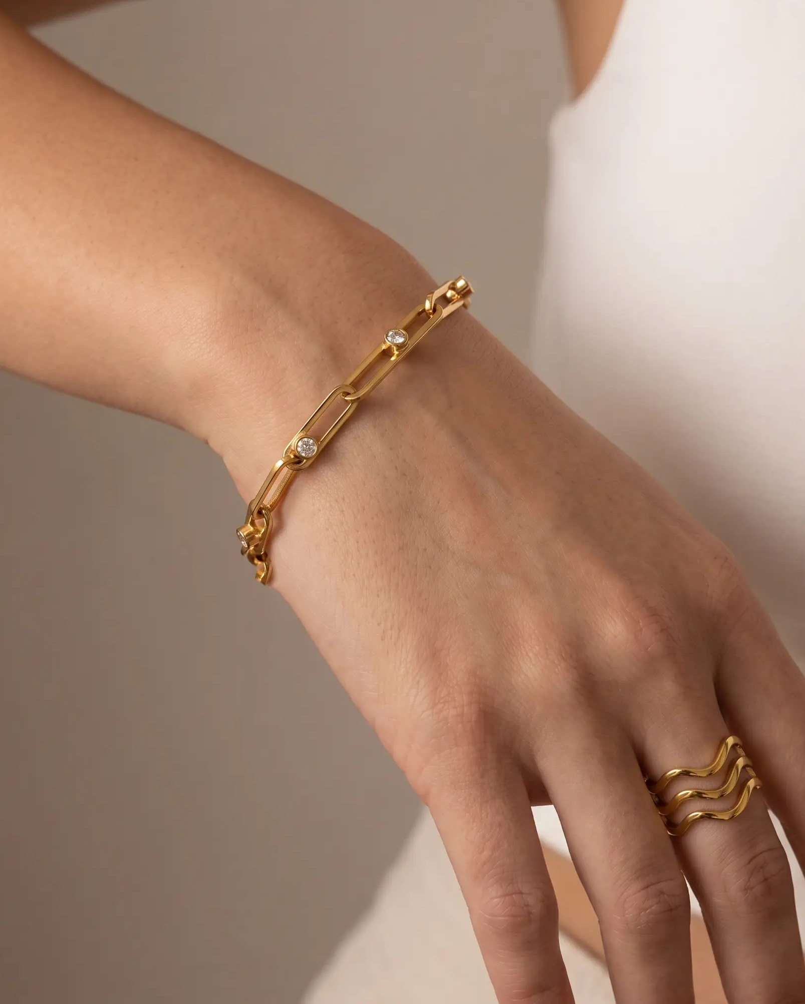cascalia-ai bracelet-183_studio2_a3+ring124.png