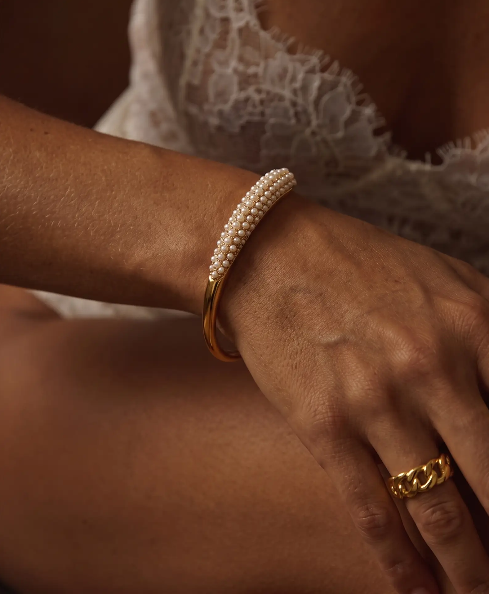cascalia-ai bracelet-193_studio1_a4+ring148+ring159.png