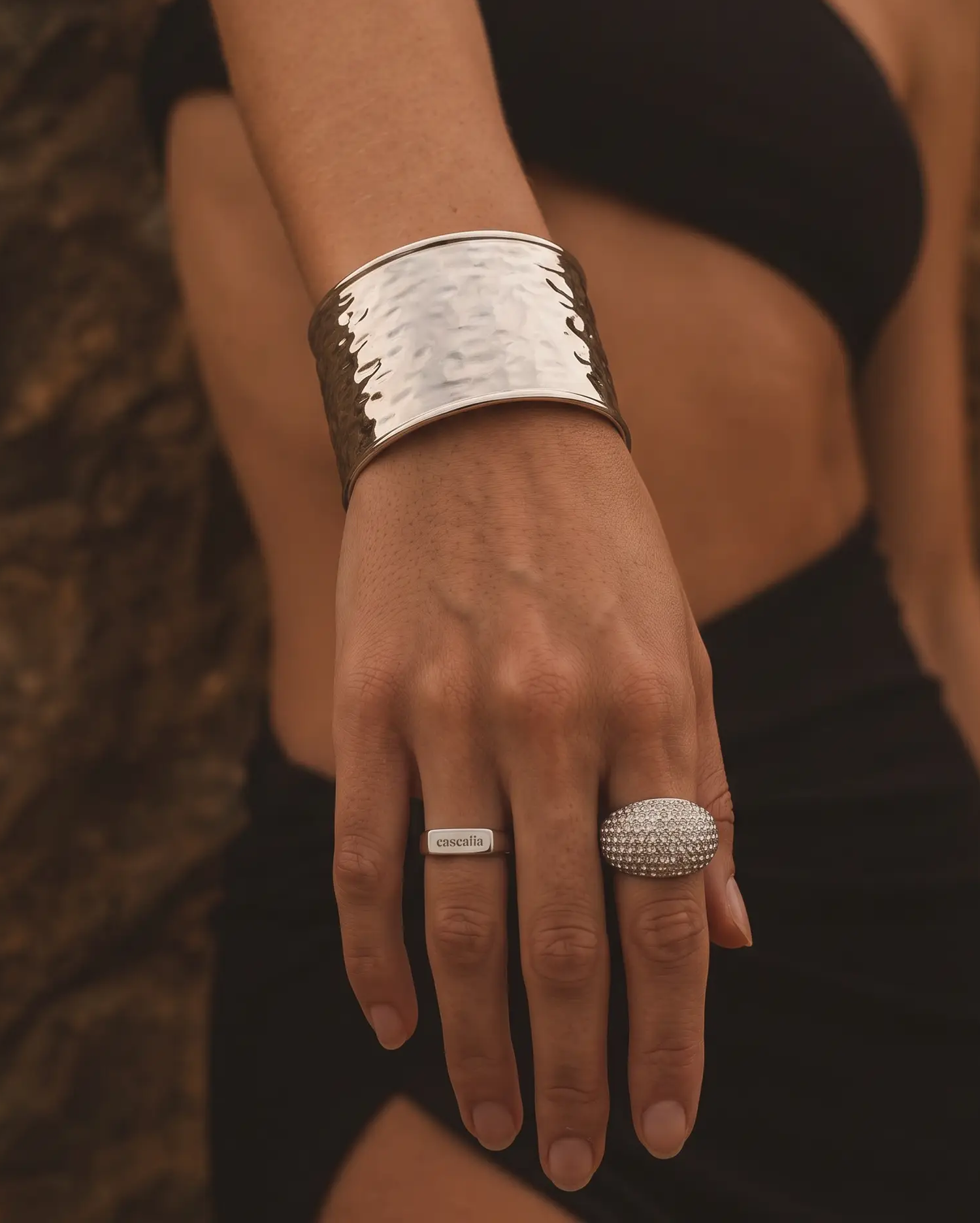 cascalia-ai bracelet-210-S_lifestyle1_a1+ring147-S+ring98-S.png