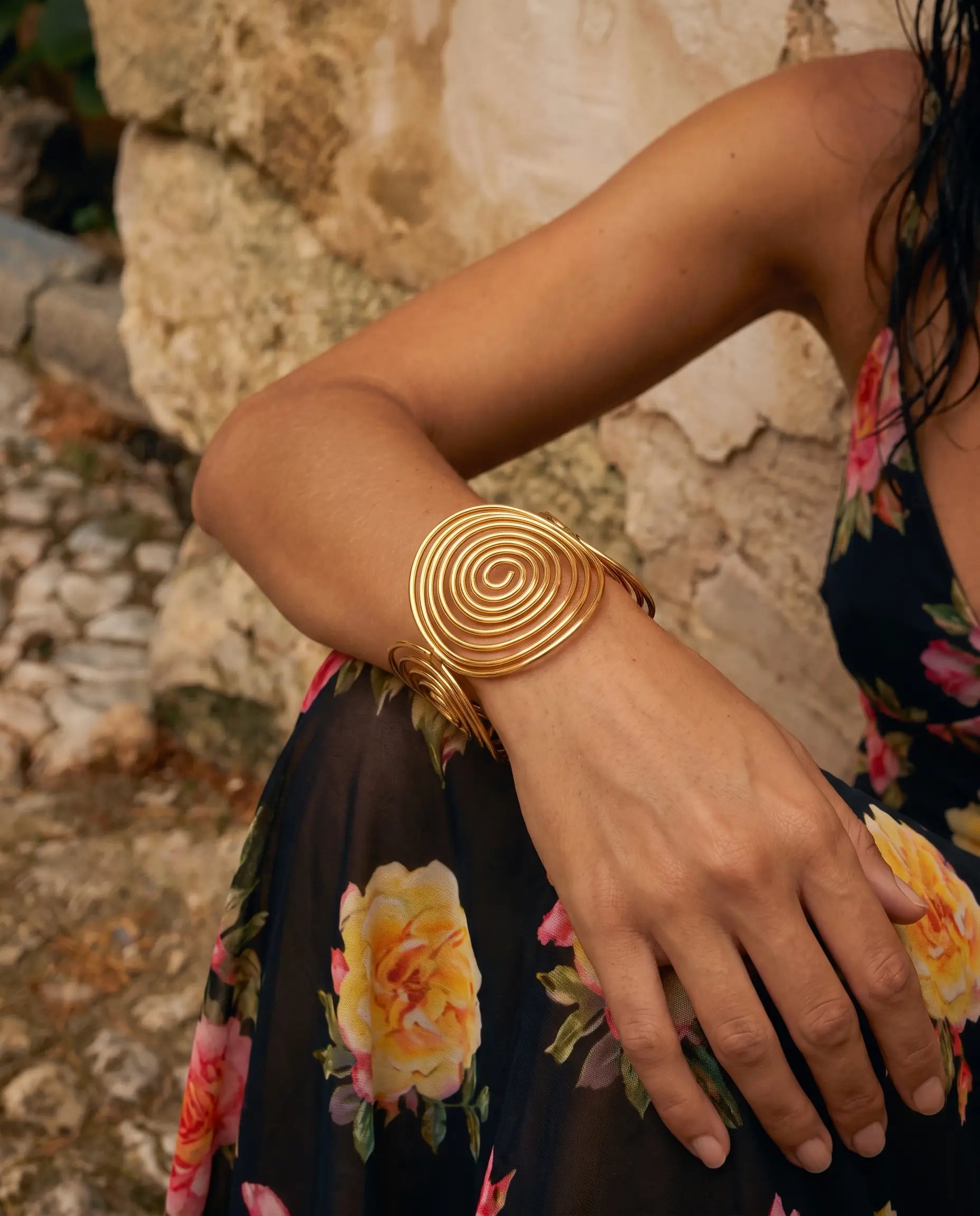 cascalia-ai bracelet-225_studio2_a4+solo.png