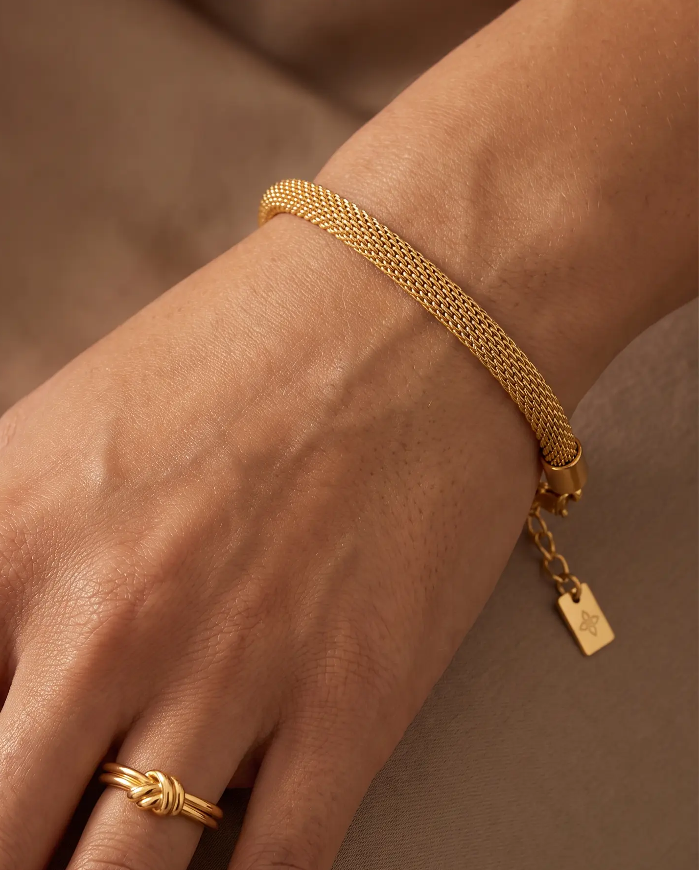 cascalia-ai bracelet-234_studio1_a1+ring203+ring305.png