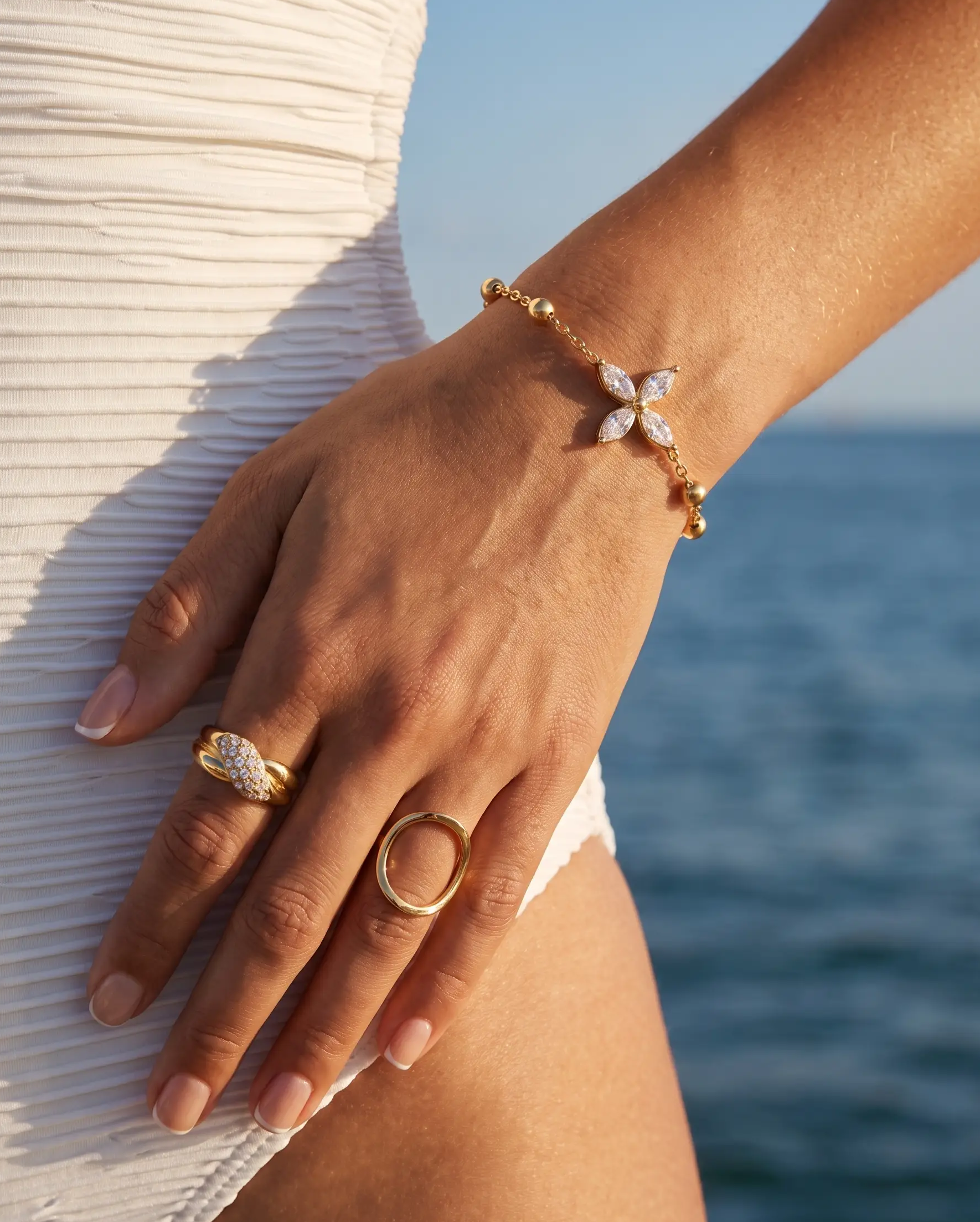 cascalia-ai bracelet-336_lifestyle1_a1+ring18+ring123.png