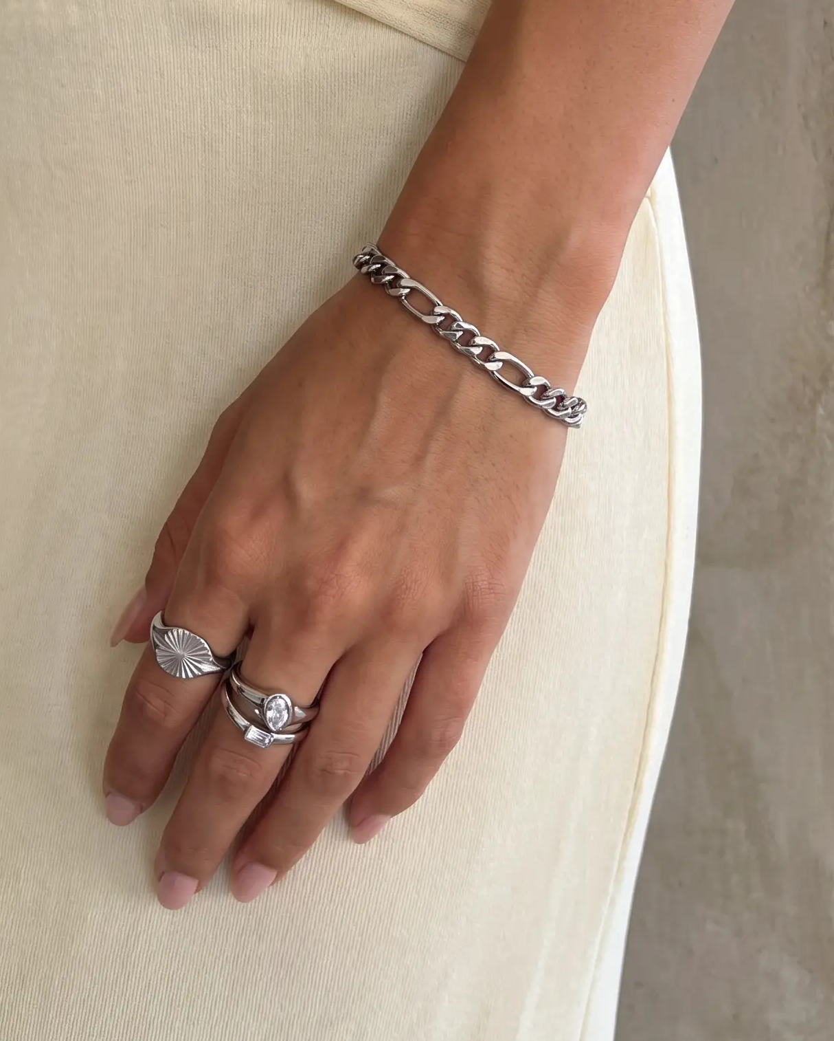 cascalia-ai bracelet-420-5mm-S_studio2_a2+ring302-S+ring133-S.png