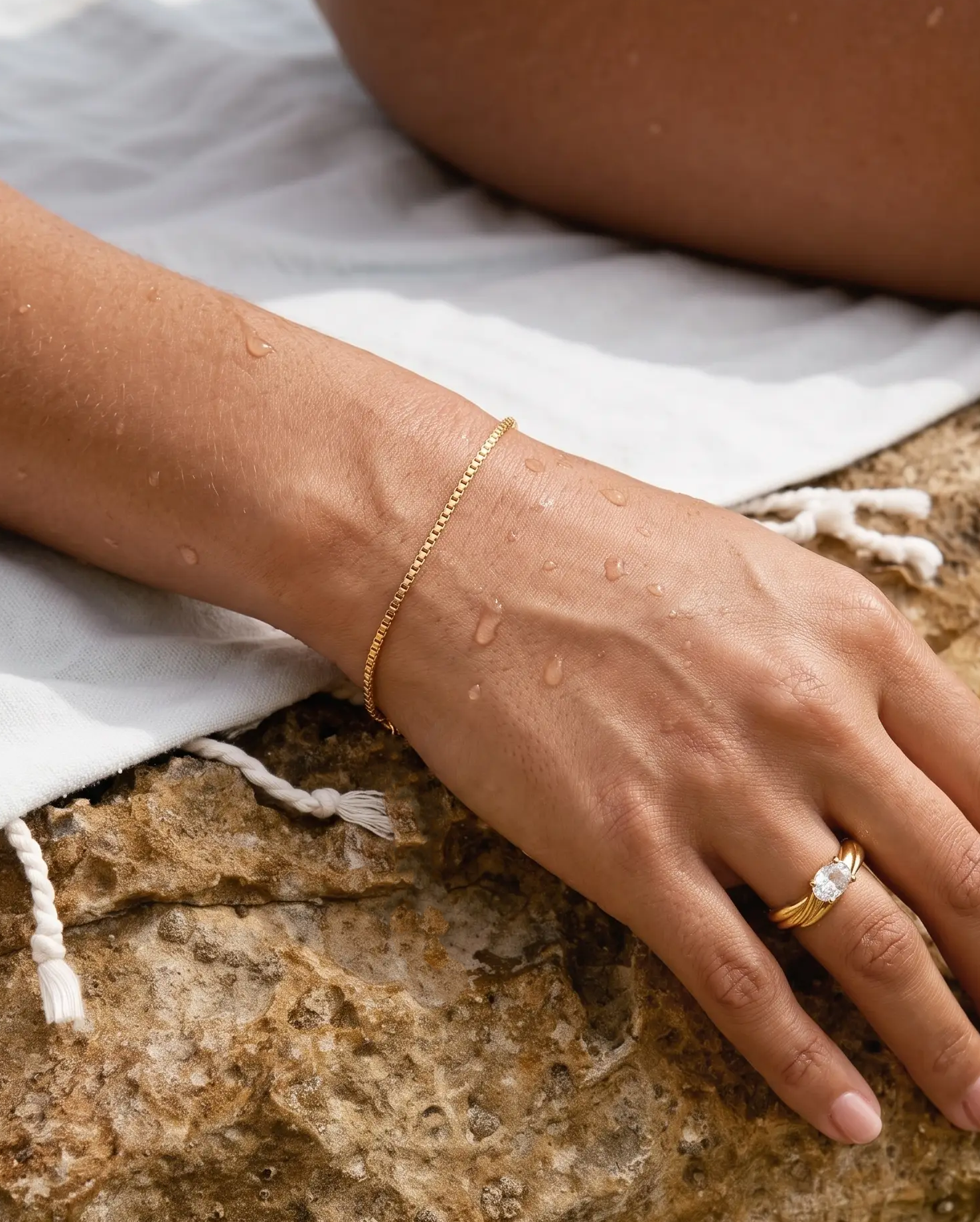 cascalia-ai bracelet-423-1-5mm_studio1_a10+ring101.png