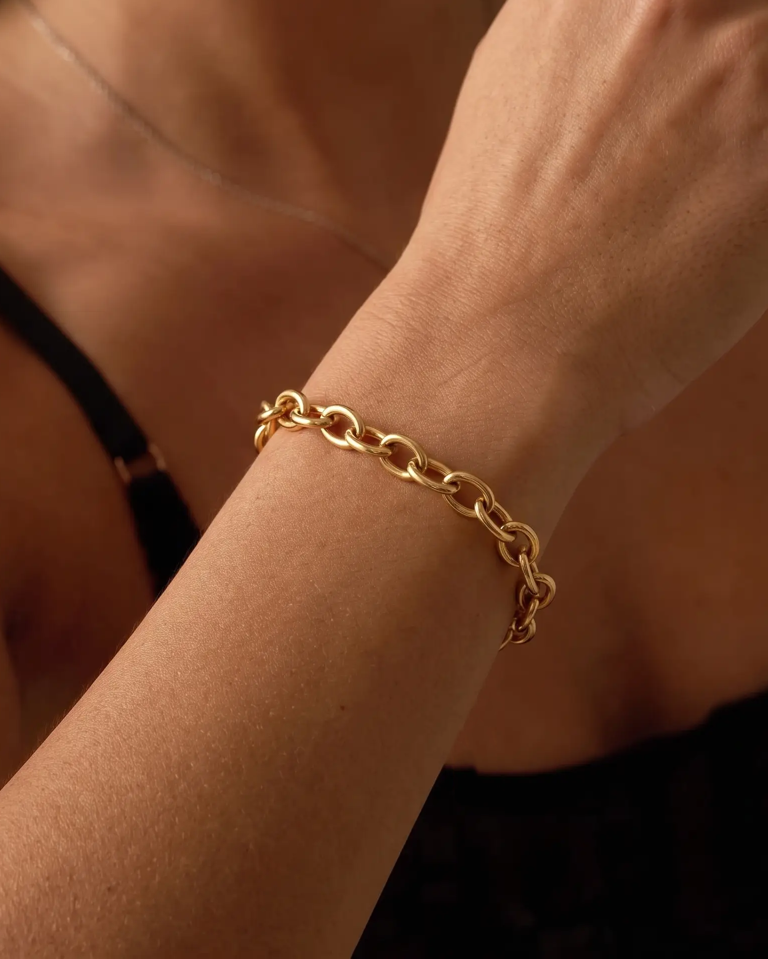 cascalia-ai bracelet-424-5mm_studio1_a1+solo.png