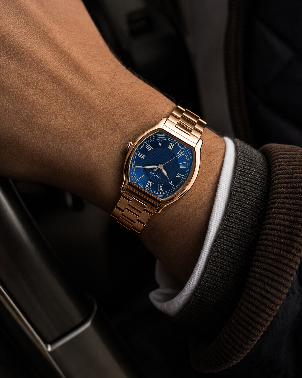 Caratello Rosegold Automatic Blue on the wrist