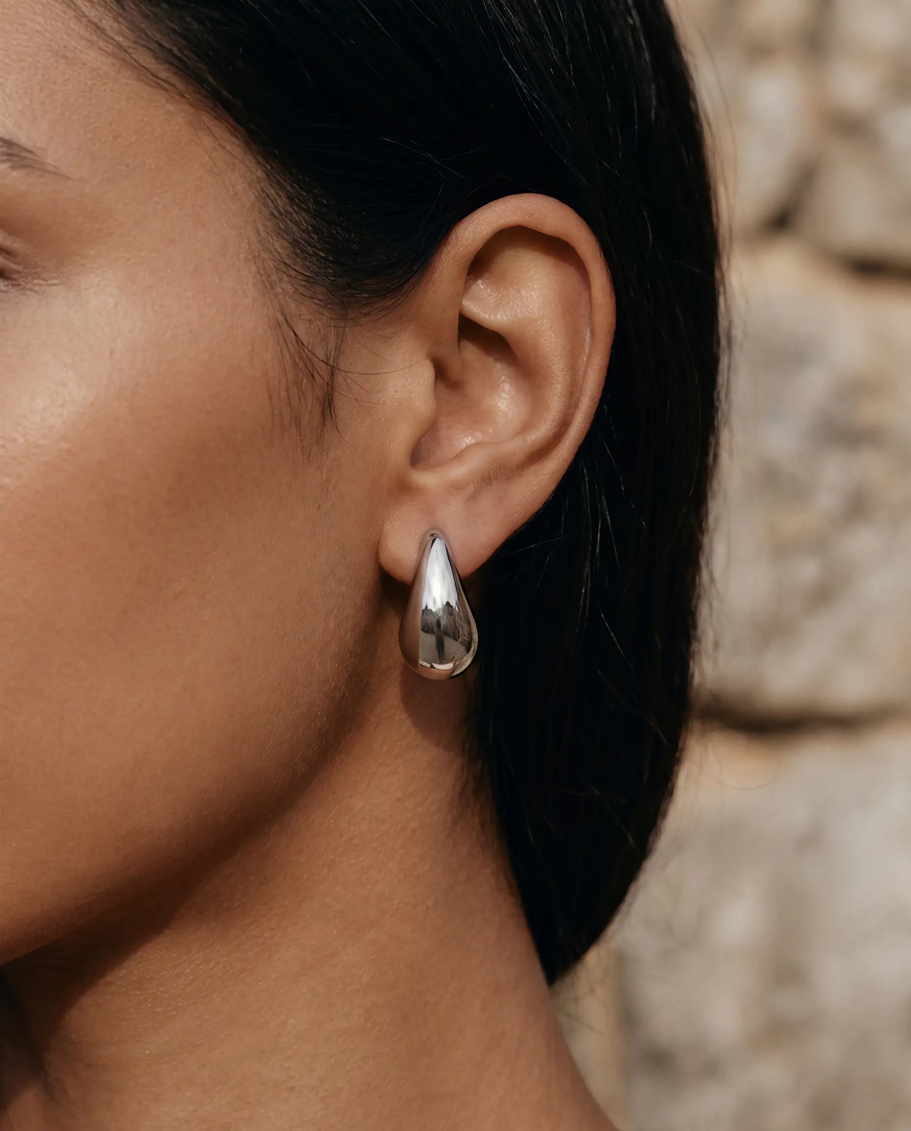 cascalia-ai earrings-1-S_lifestyle1_a2+solo.png