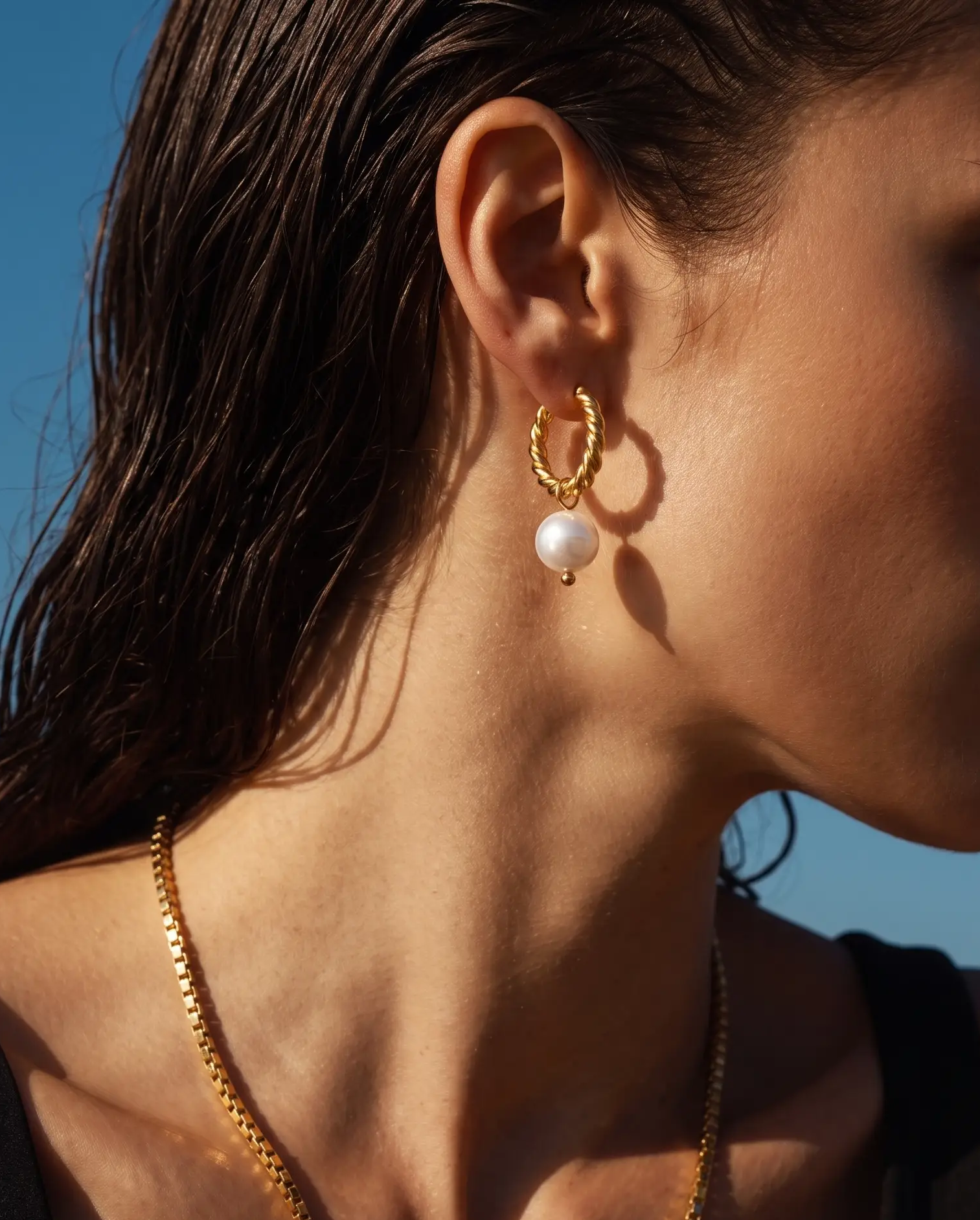cascalia-ai earrings-11_studio2_a1+necklace245.png