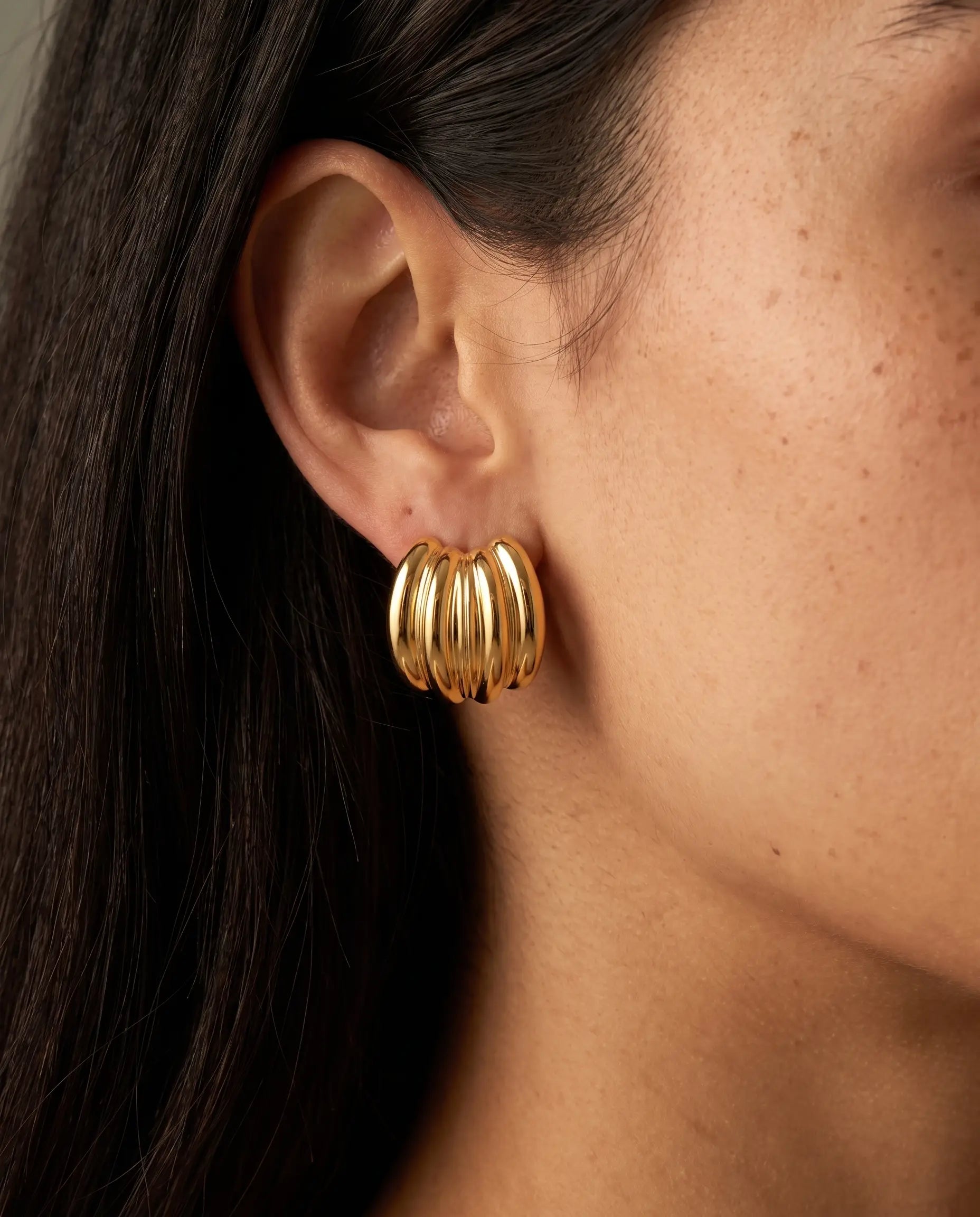 cascalia-ai earrings-22_studio2_a3+solo.png