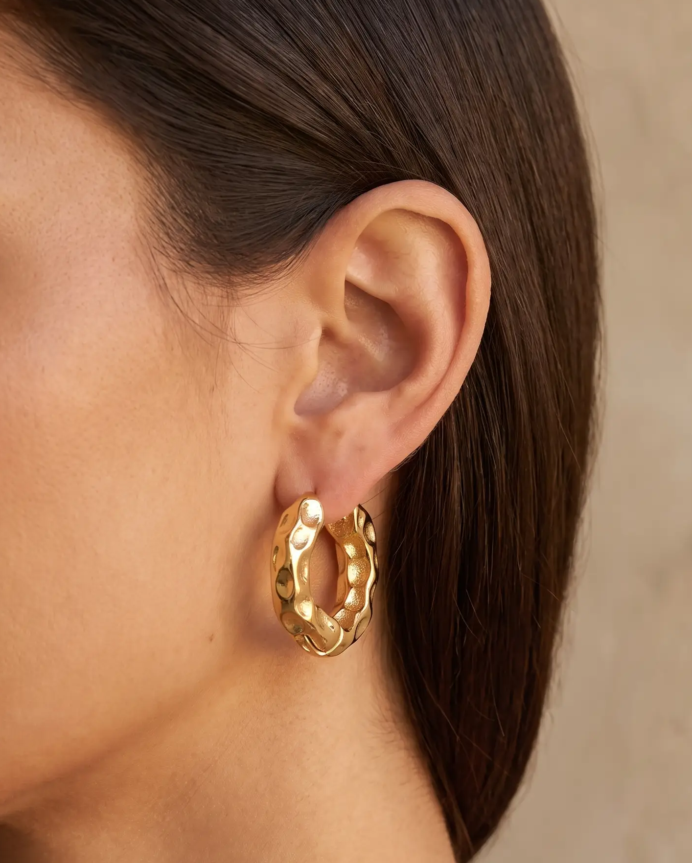 cascalia-ai earrings-23_studio1_a2+solo.png