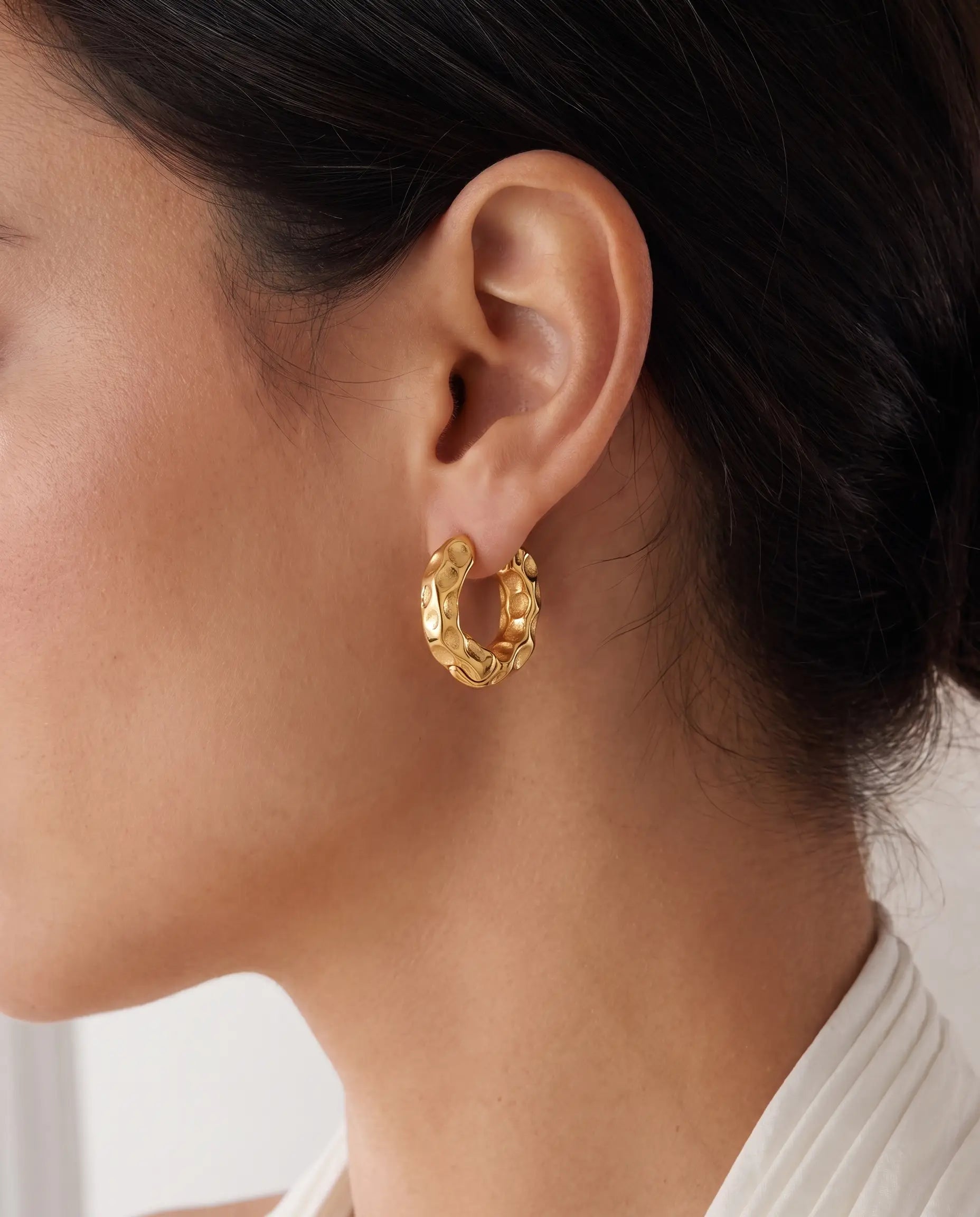 cascalia-ai earrings-23_studio2_a2+solo.png