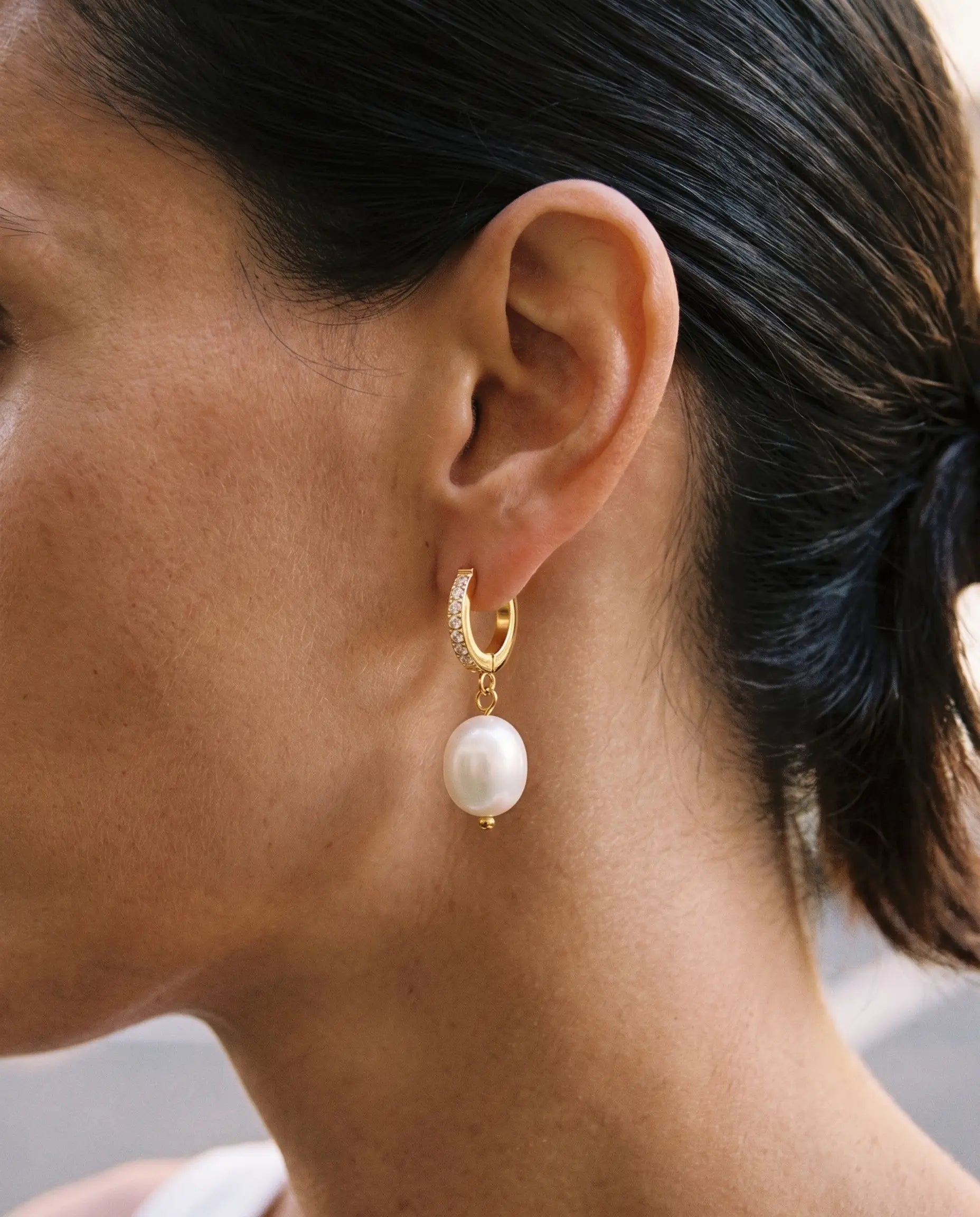 cascalia-ai earrings-24_studio1_a4+solo.png