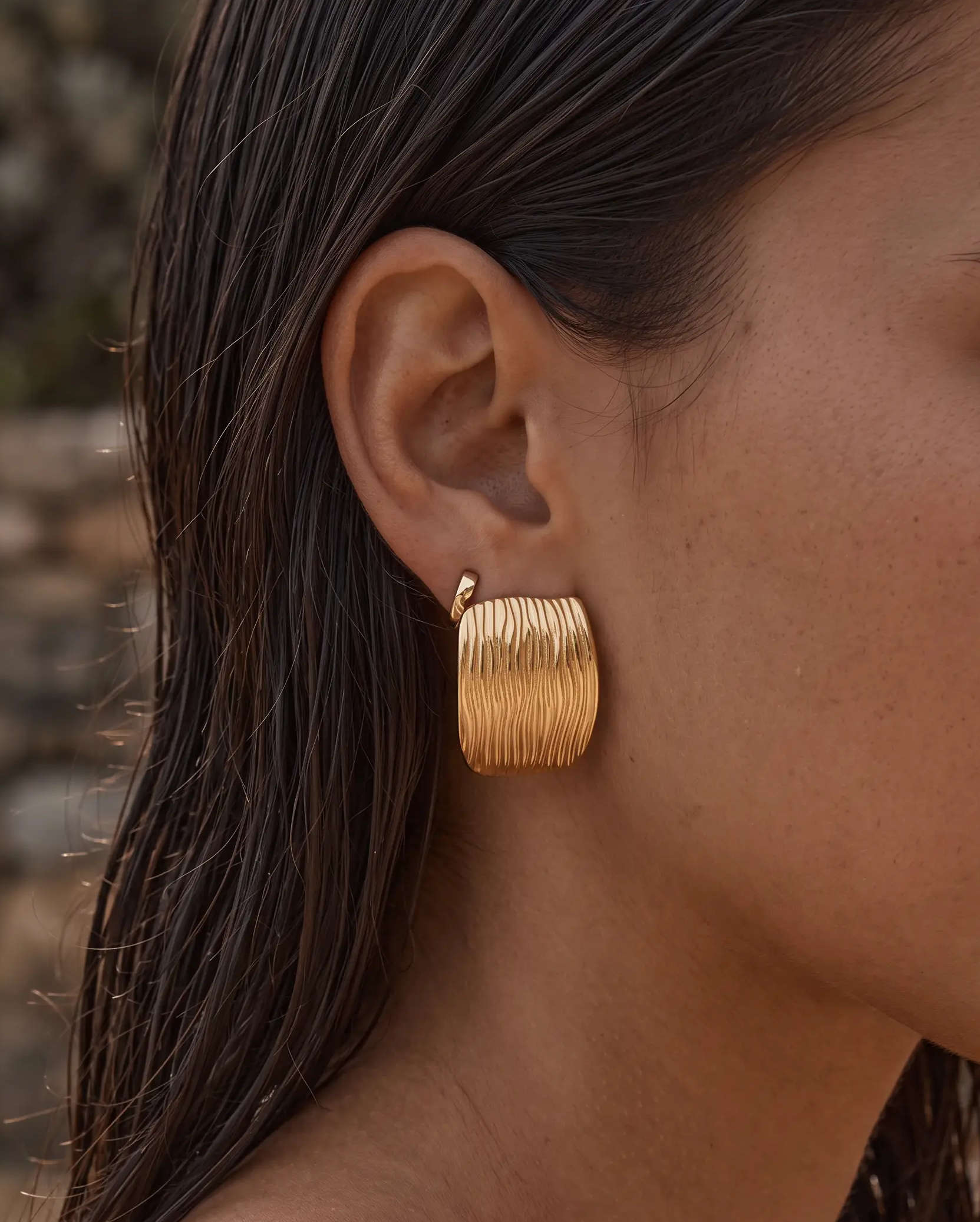 cascalia-ai earrings-352_studio2_a3+solo.png