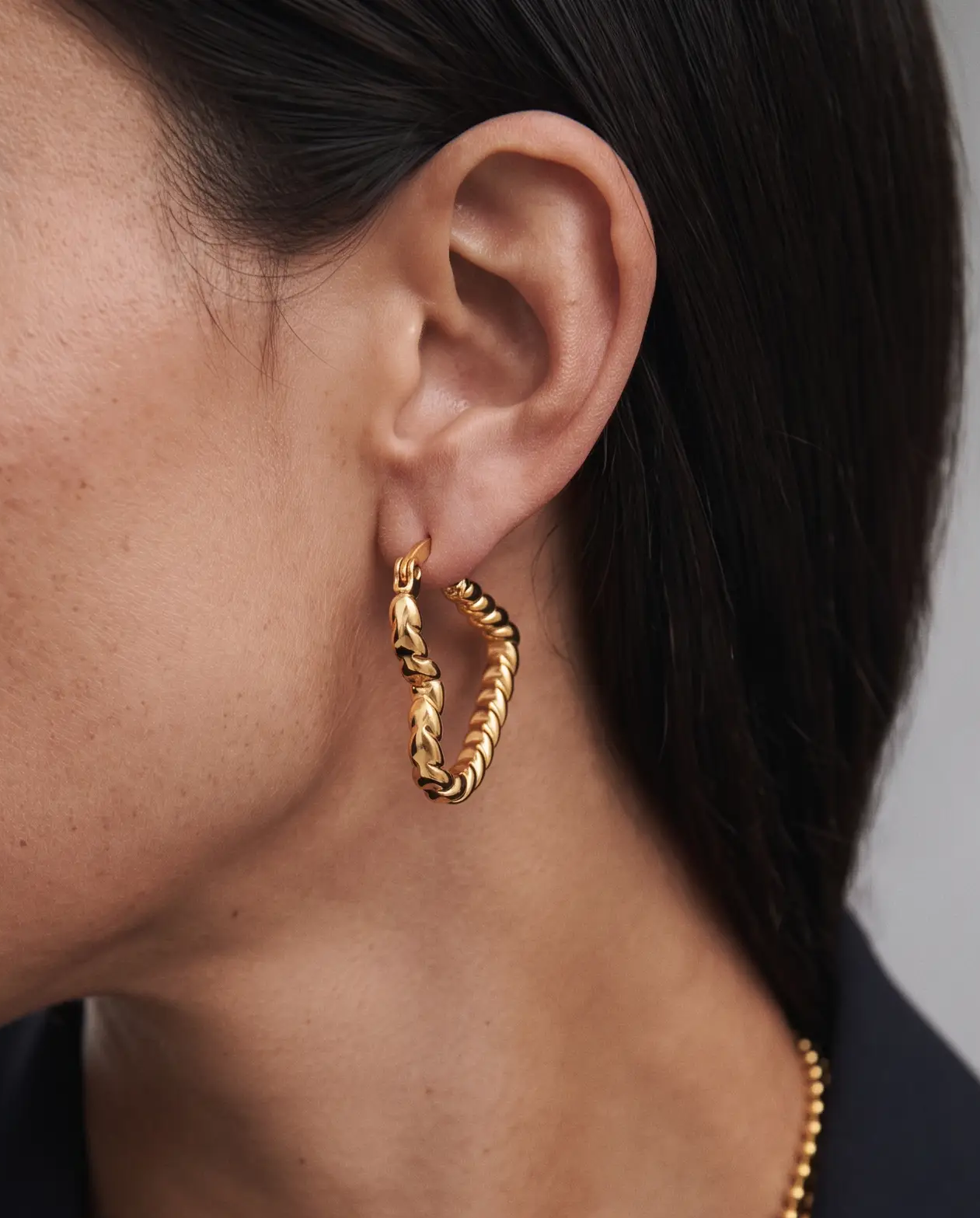 cascalia-ai earrings-361_lifestyle1_a1+necklace324.png