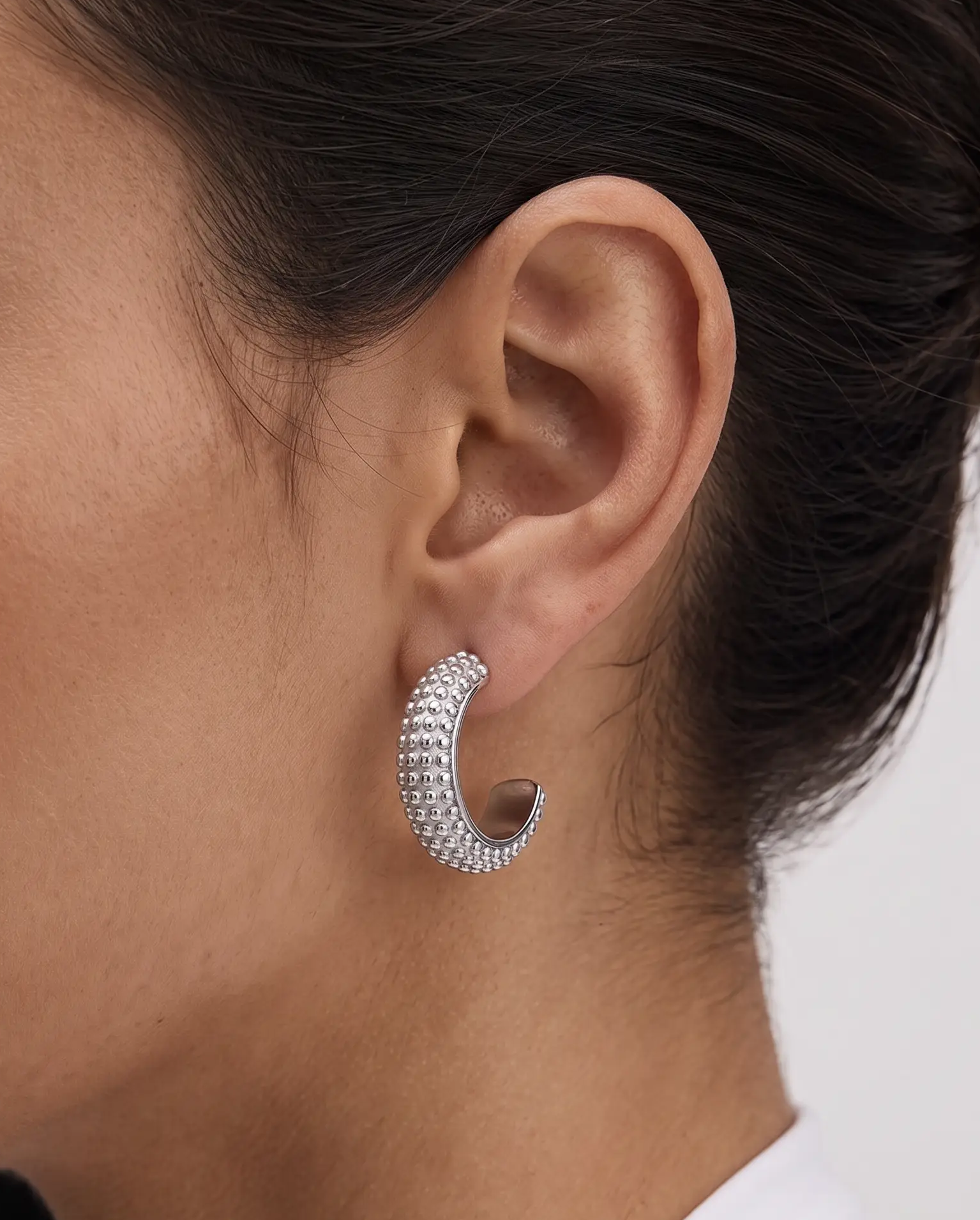 cascalia-ai earrings-362-S_studio1_a1+solo.png