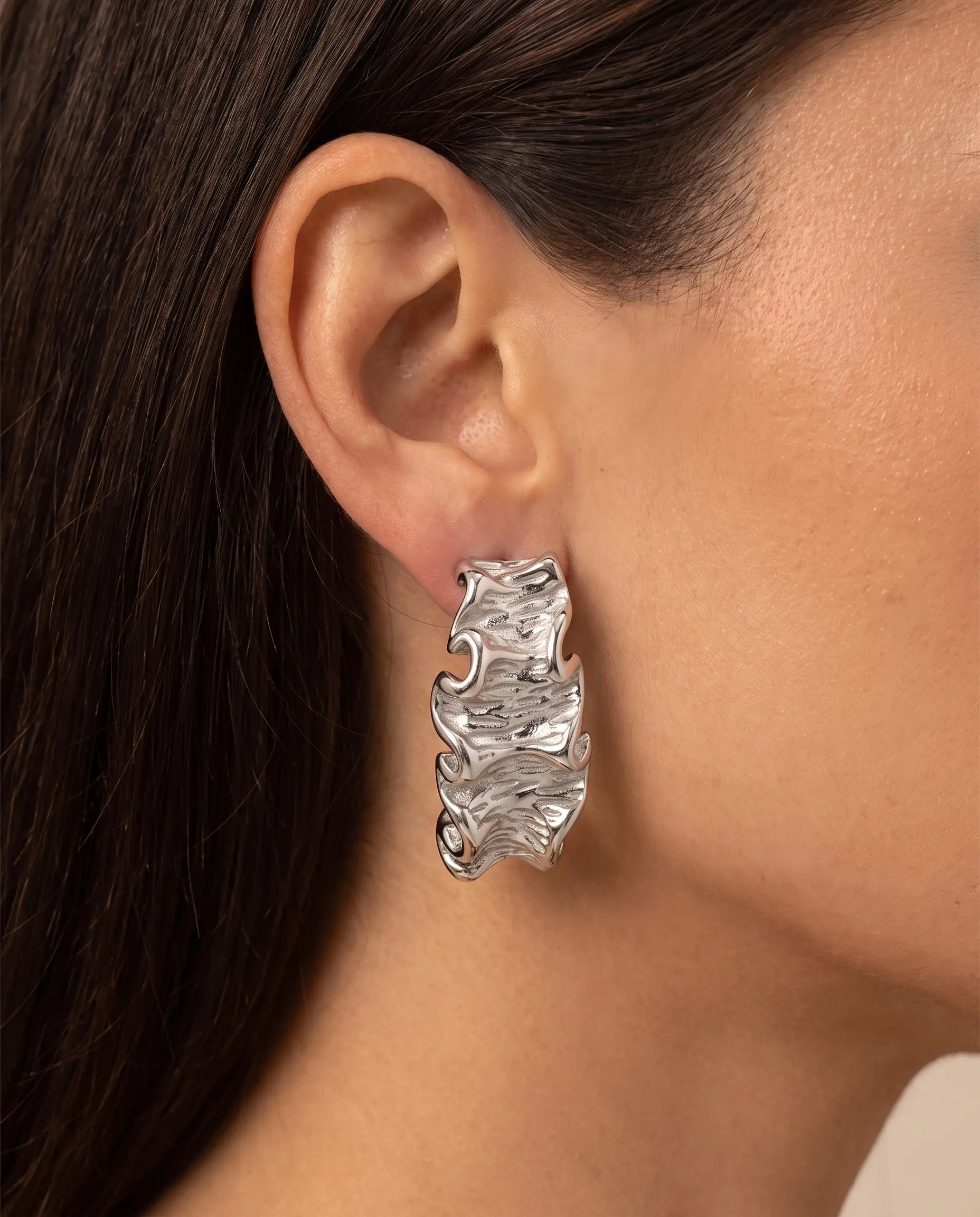 cascalia-ai earrings-369-S_studio1_a6+solo.png