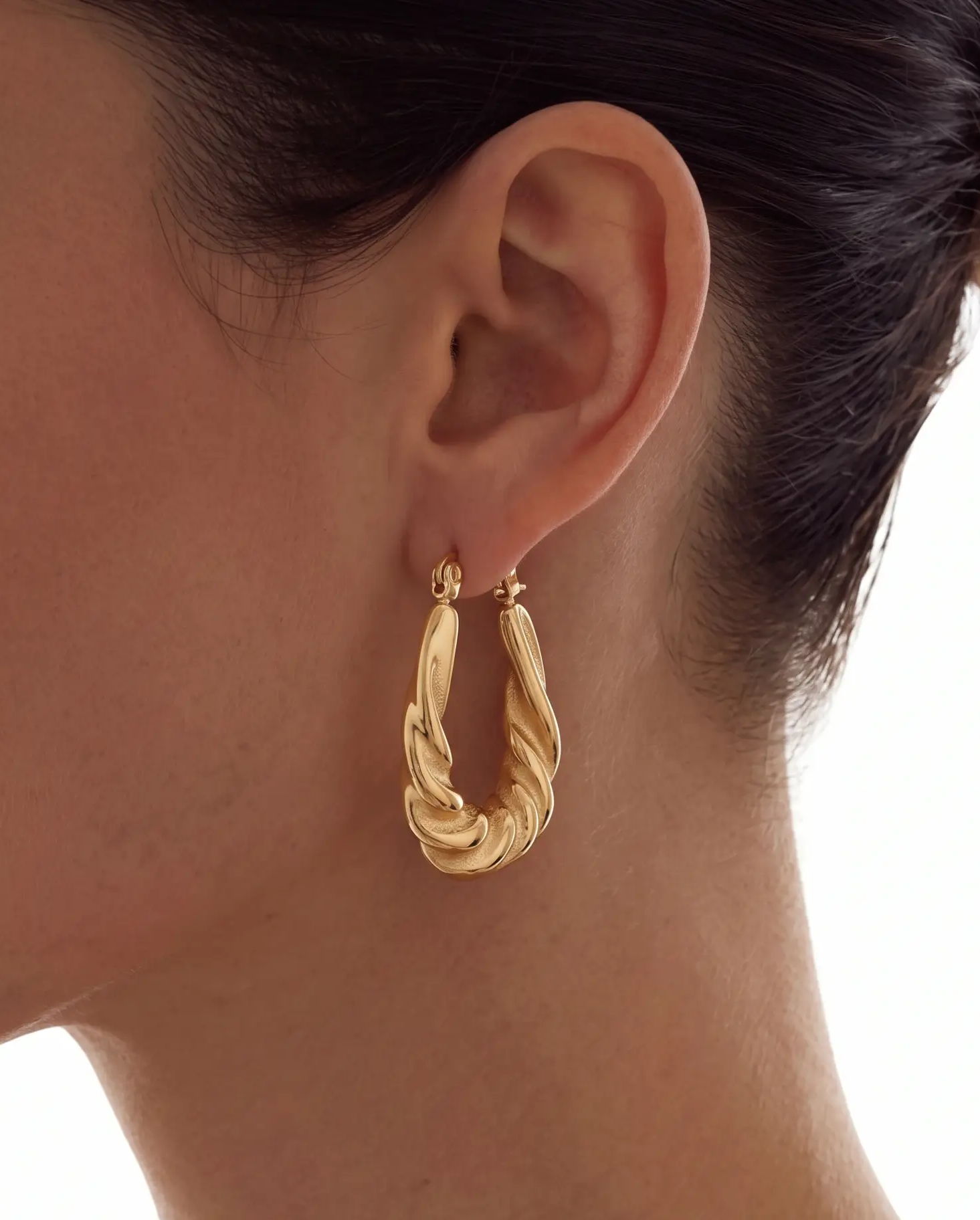 cascalia-ai earrings-370_studio1_a1+solo.png