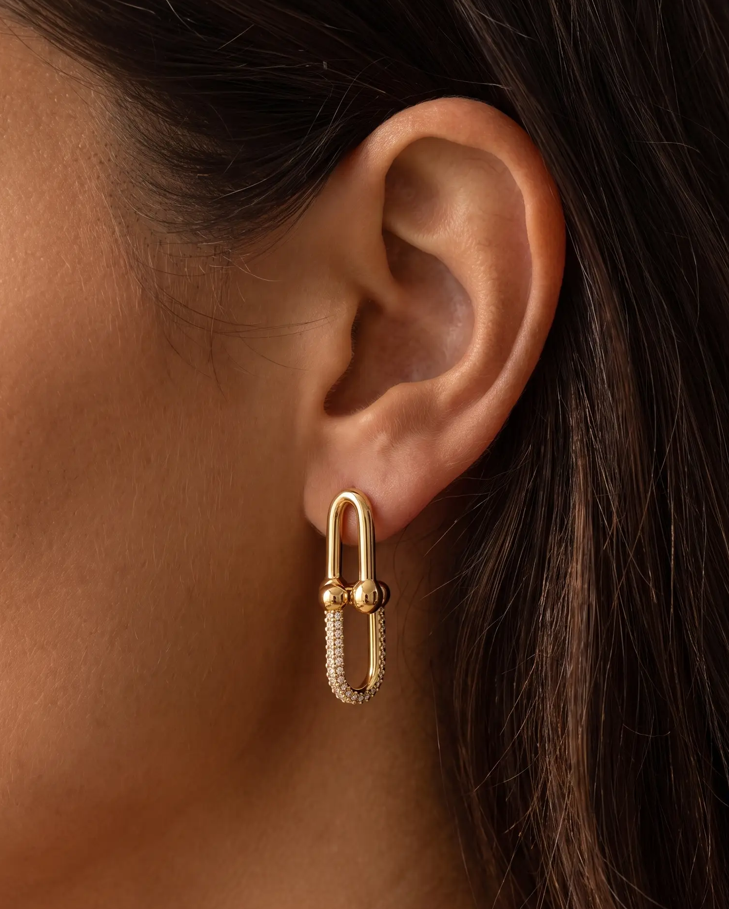 cascalia-ai earrings-40-2_studio2_a9+solo.png