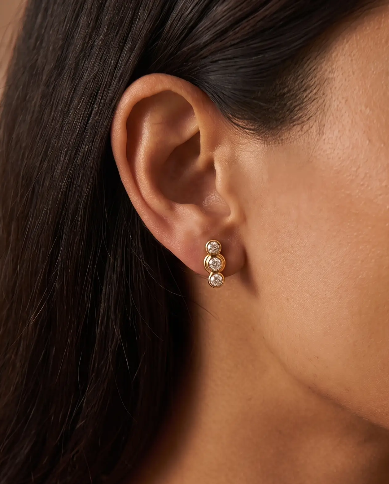 cascalia-ai earrings-41_lifestyle1_a3+necklace264.png