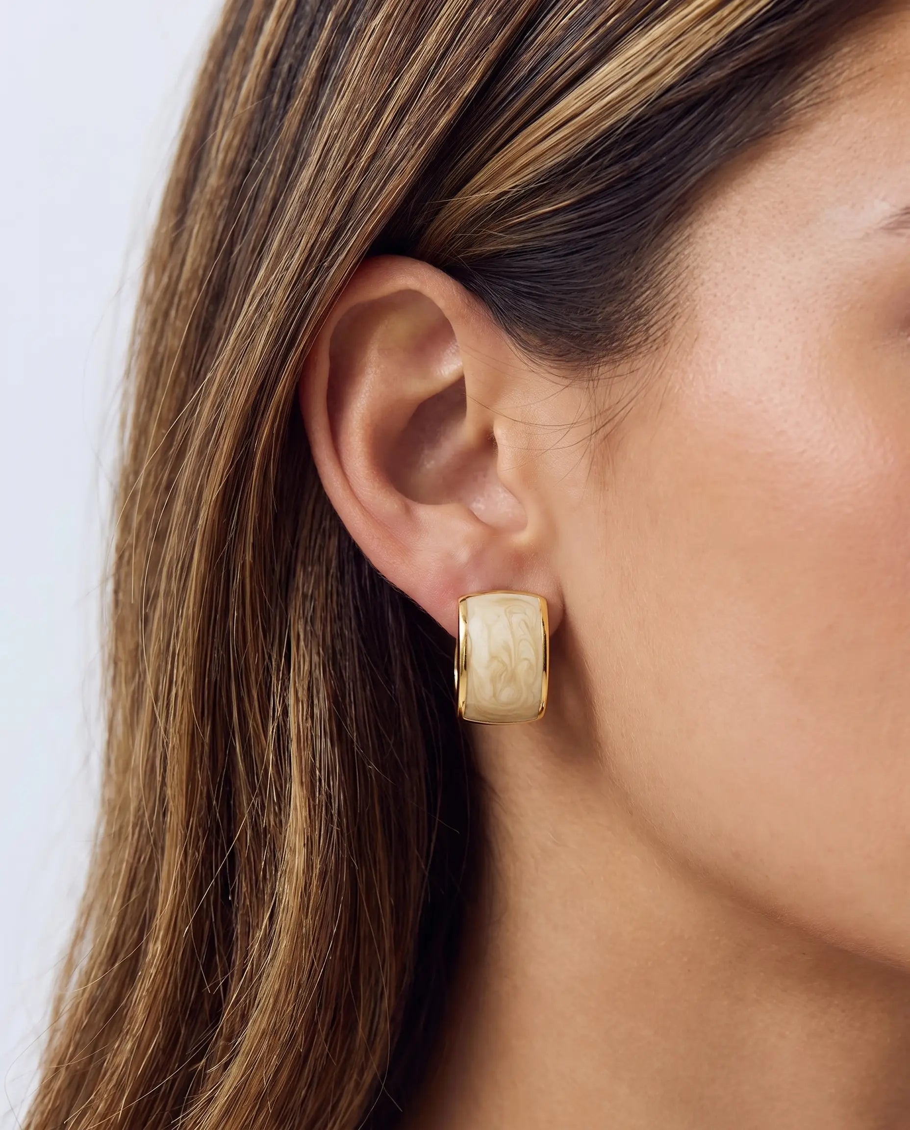 cascalia-ai earrings-77_studio2_a3+solo.png