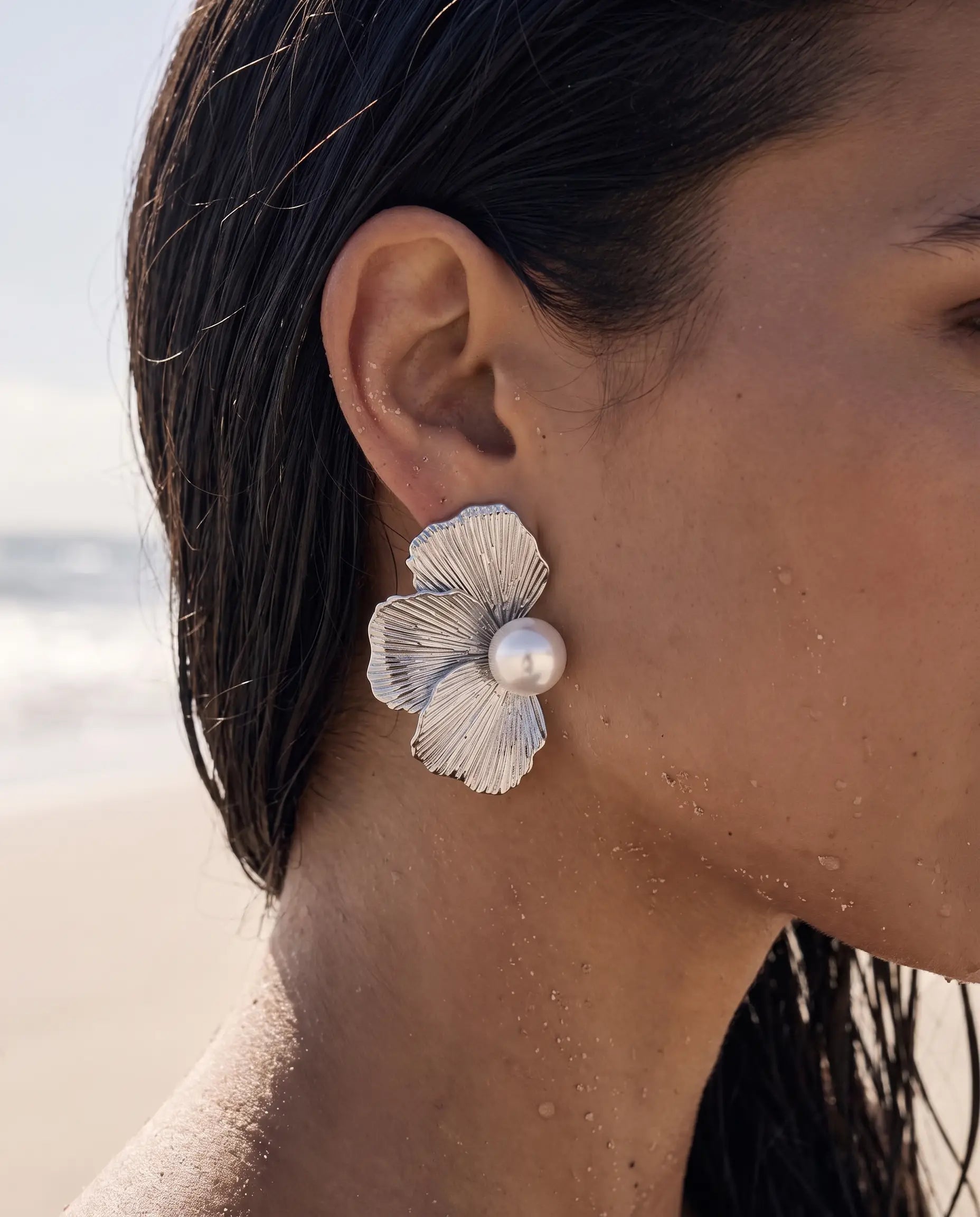 cascalia-ai earrings-84-S_studio1_a2+solo.png