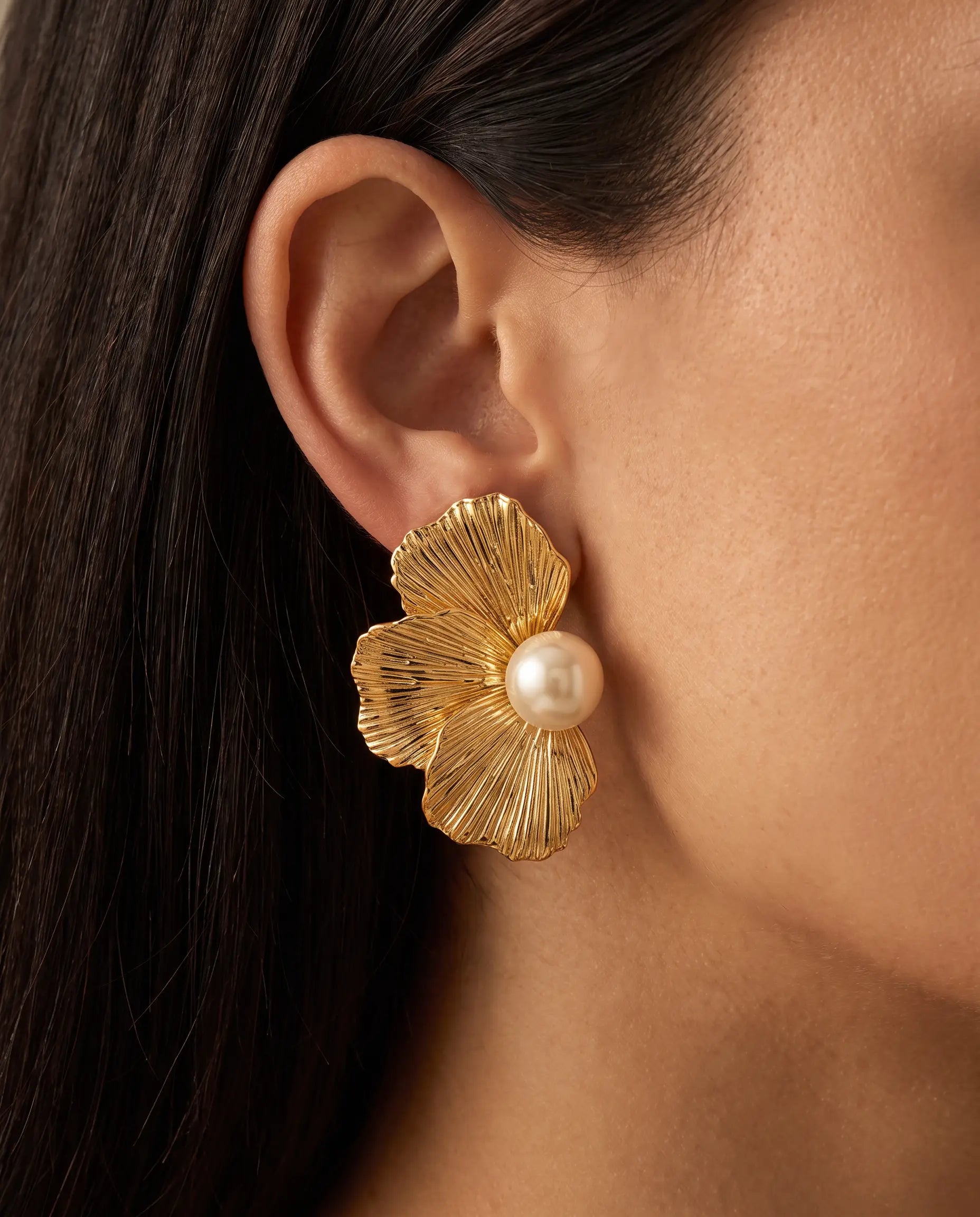 cascalia-ai earrings-84_studio2_a3+solo.png