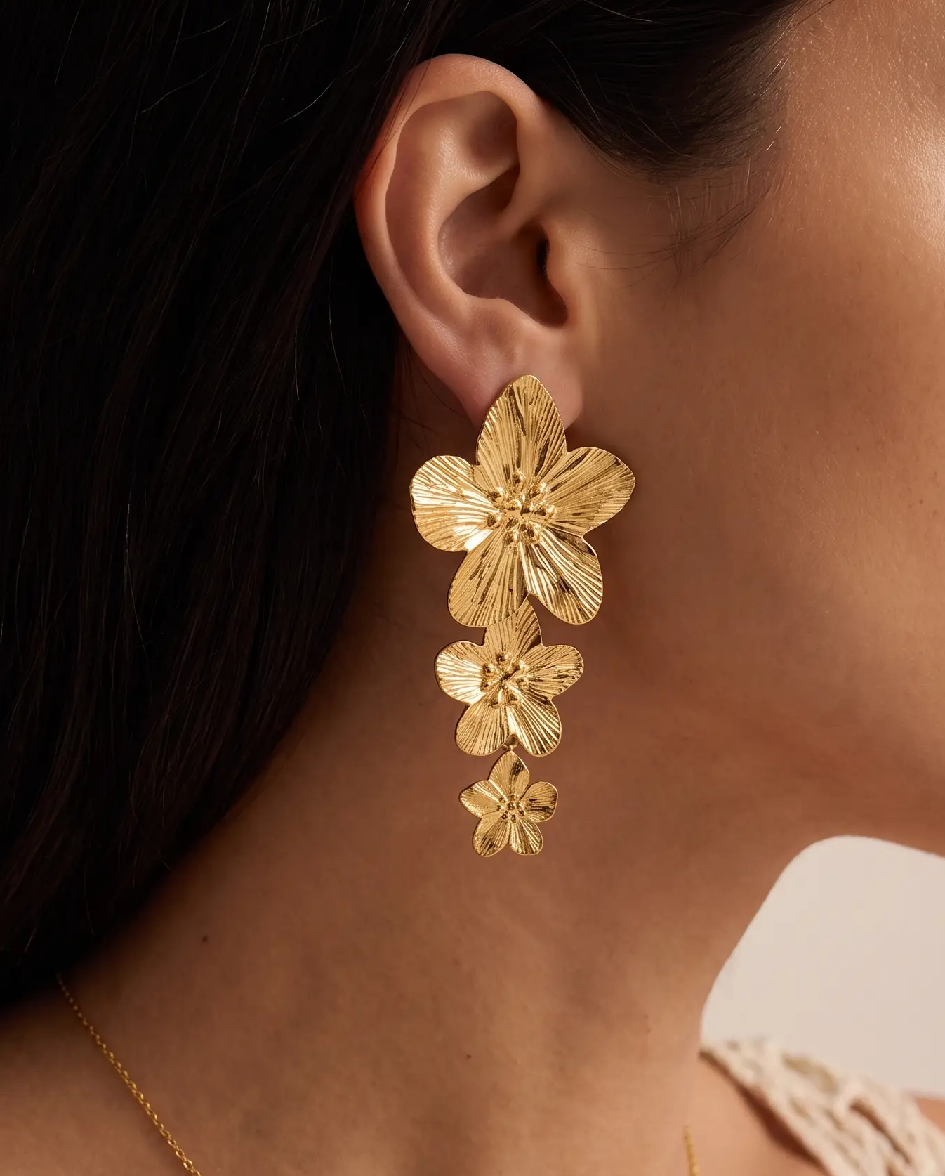 cascalia-ai earrings-88_studio2_a3+necklace232.png