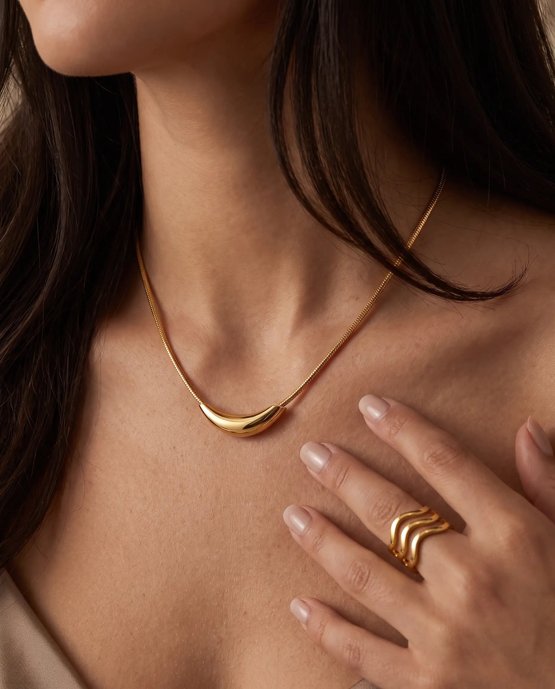 cascalia-ai necklace-230_studio2_a3+ring124.png