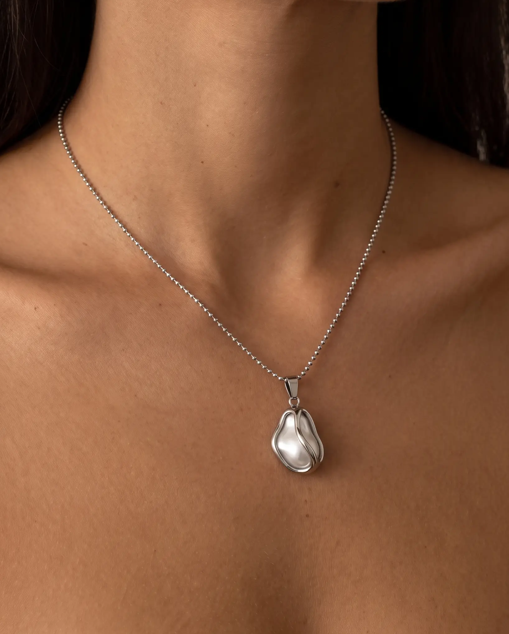 cascalia-ai necklace-249-S_lifestyle1_a1+solo.png