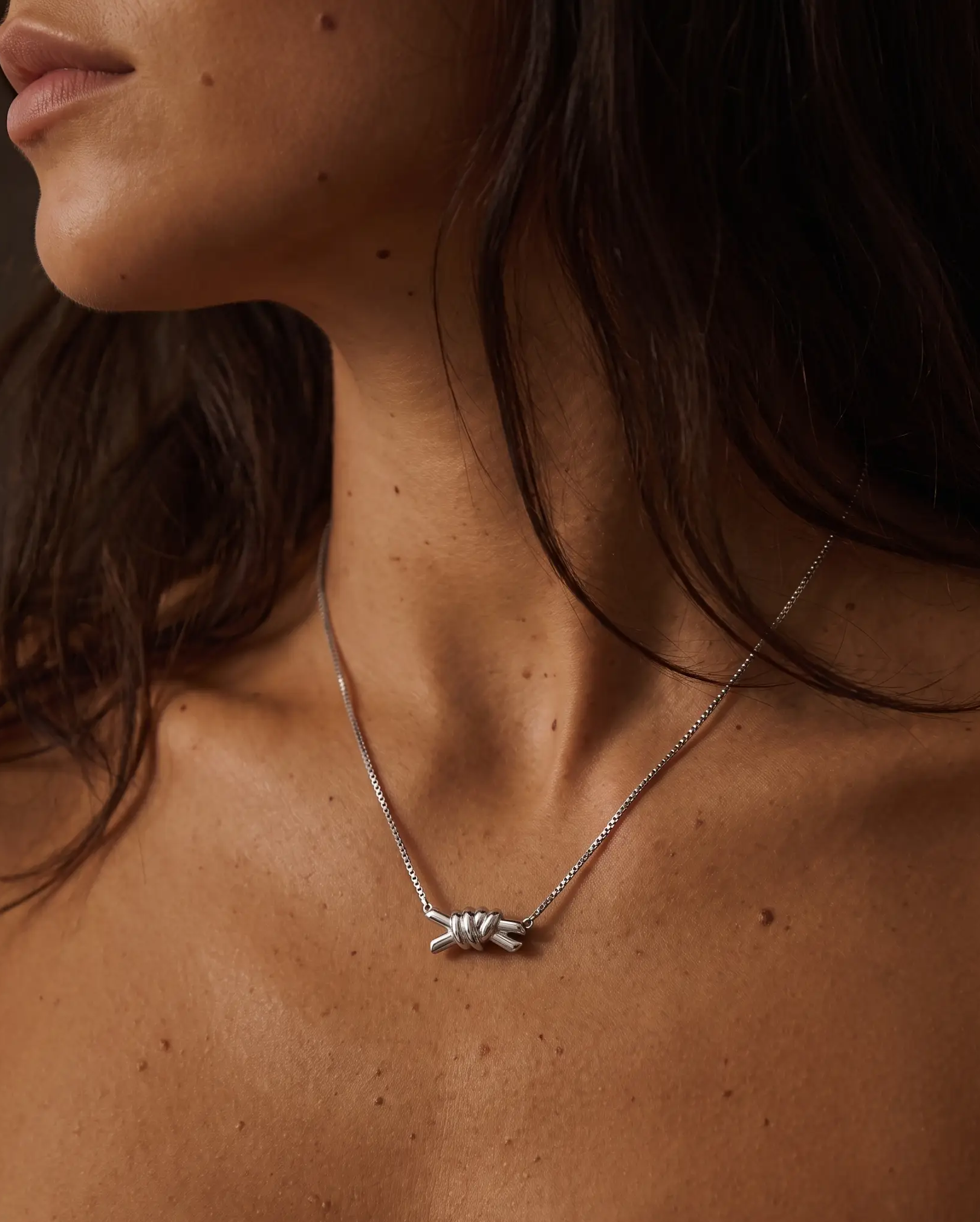 cascalia-ai necklace-254-S_lifestyle1_a2+solo.png