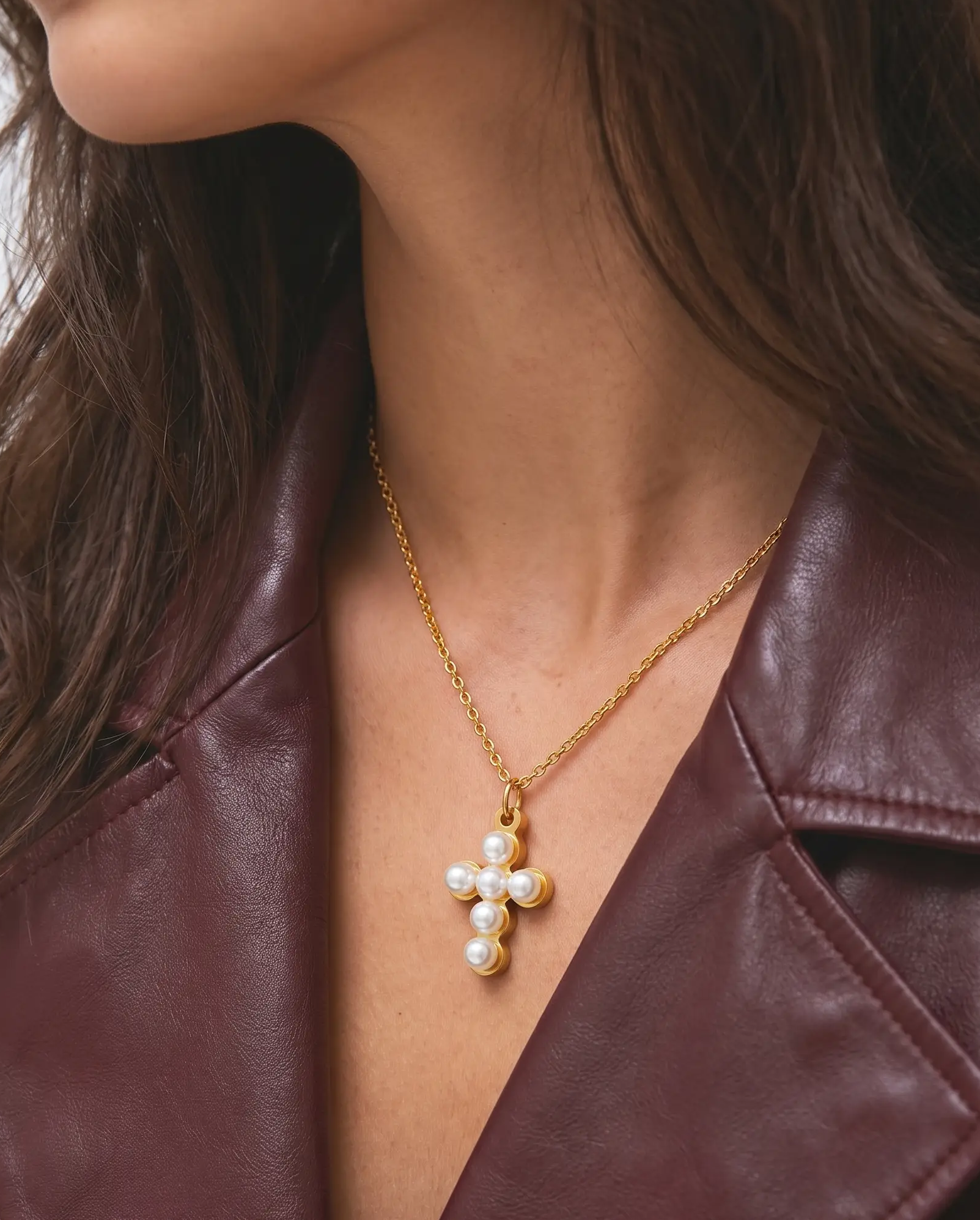 cascalia-ai necklace-268_lifestyle1_a3+solo.png
