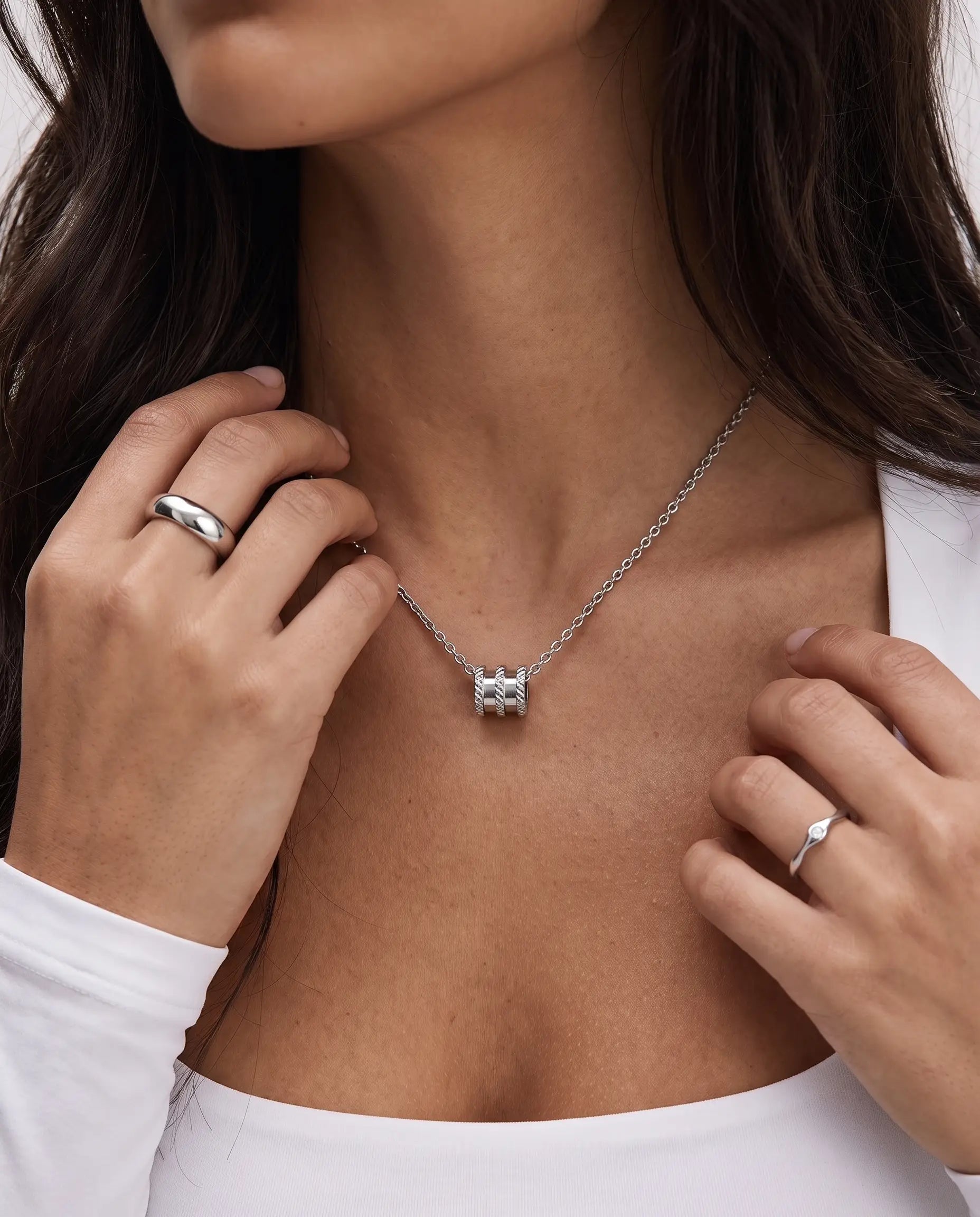 cascalia-ai necklace-278-S_lifestyle1_a1+ring111-S+ring303-S.png