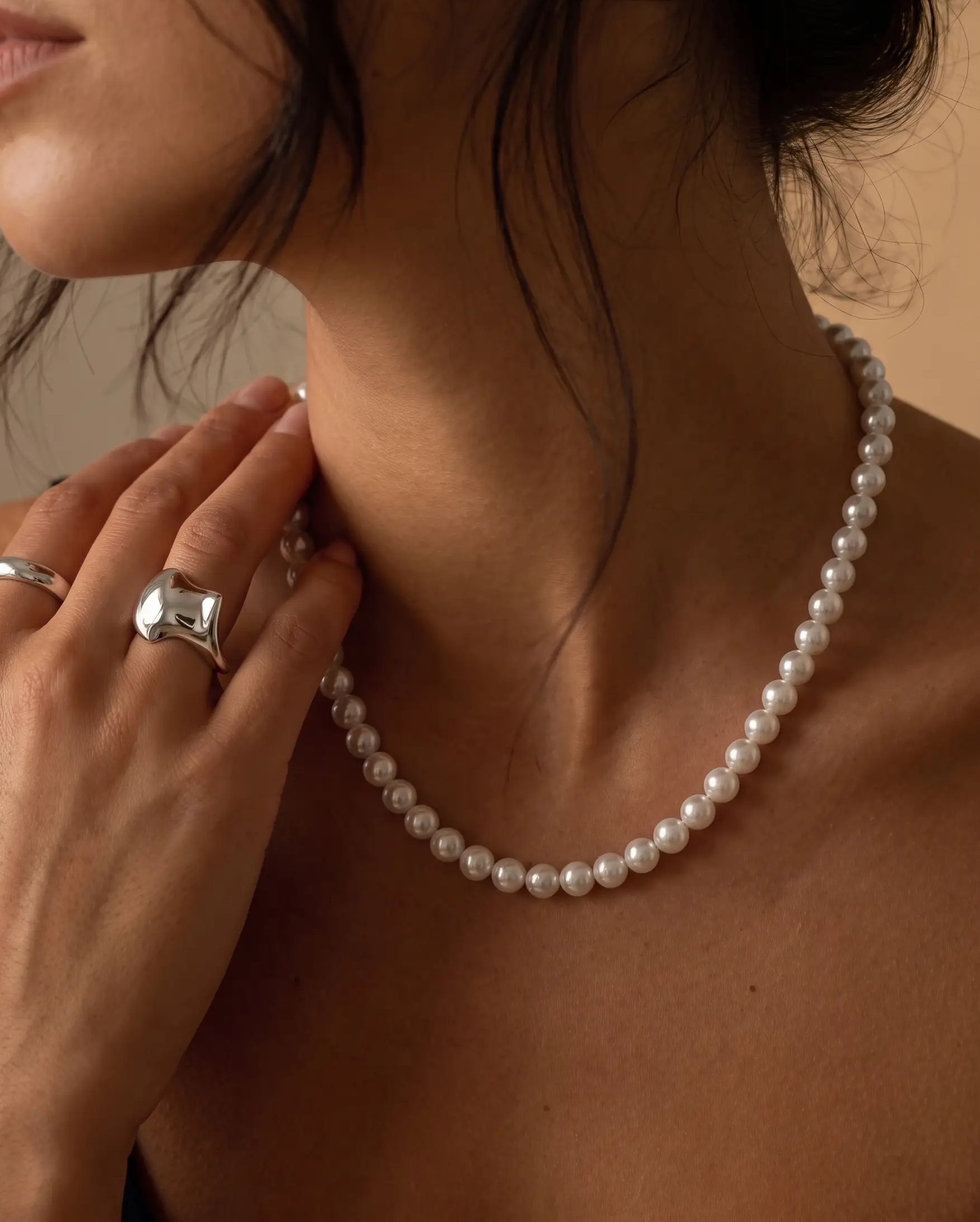 cascalia-ai necklace-326-S_lifestyle1_a2+ring111-S+ring138-S.png