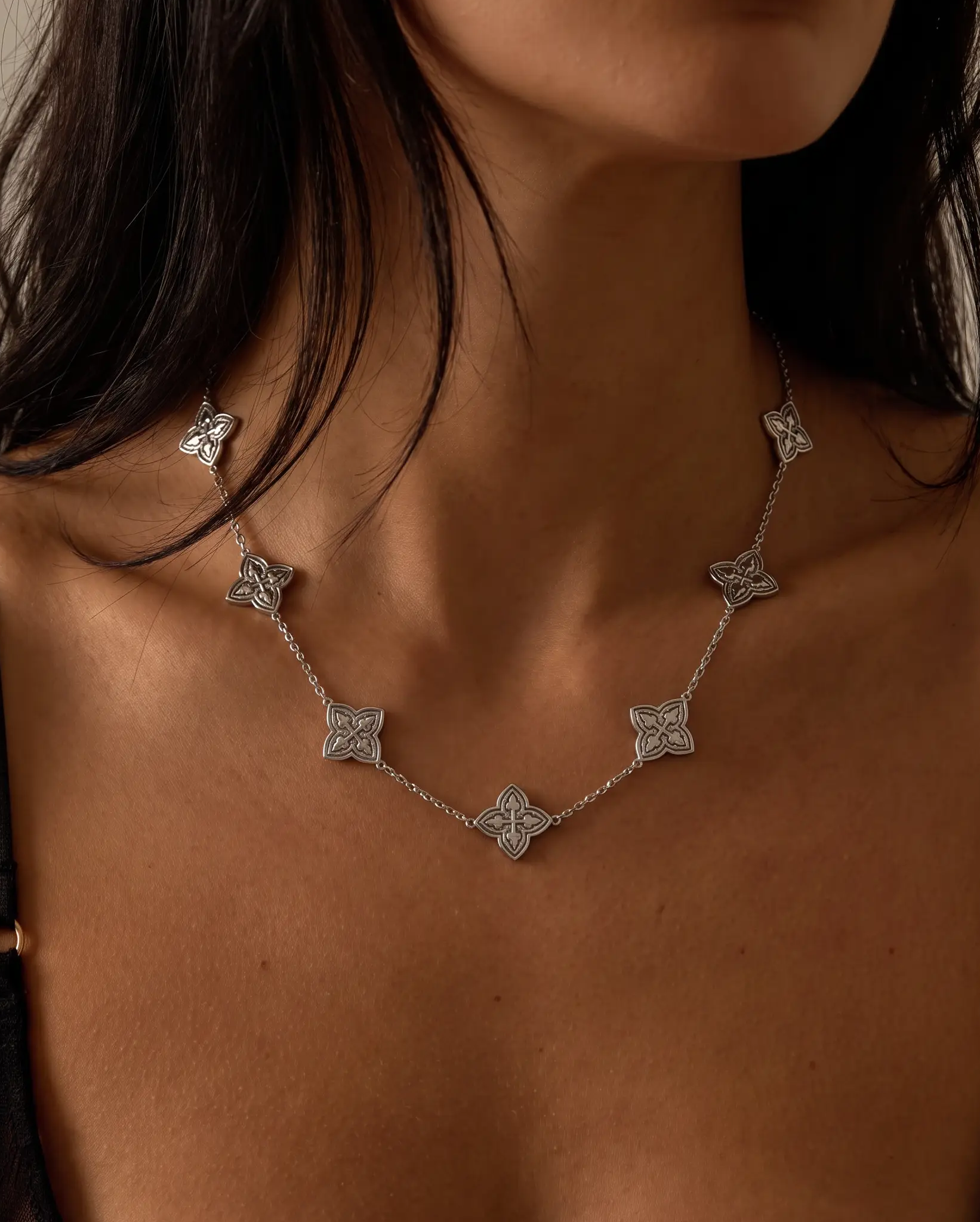 cascalia-ai necklace-327-S_studio1_a1+solo.png