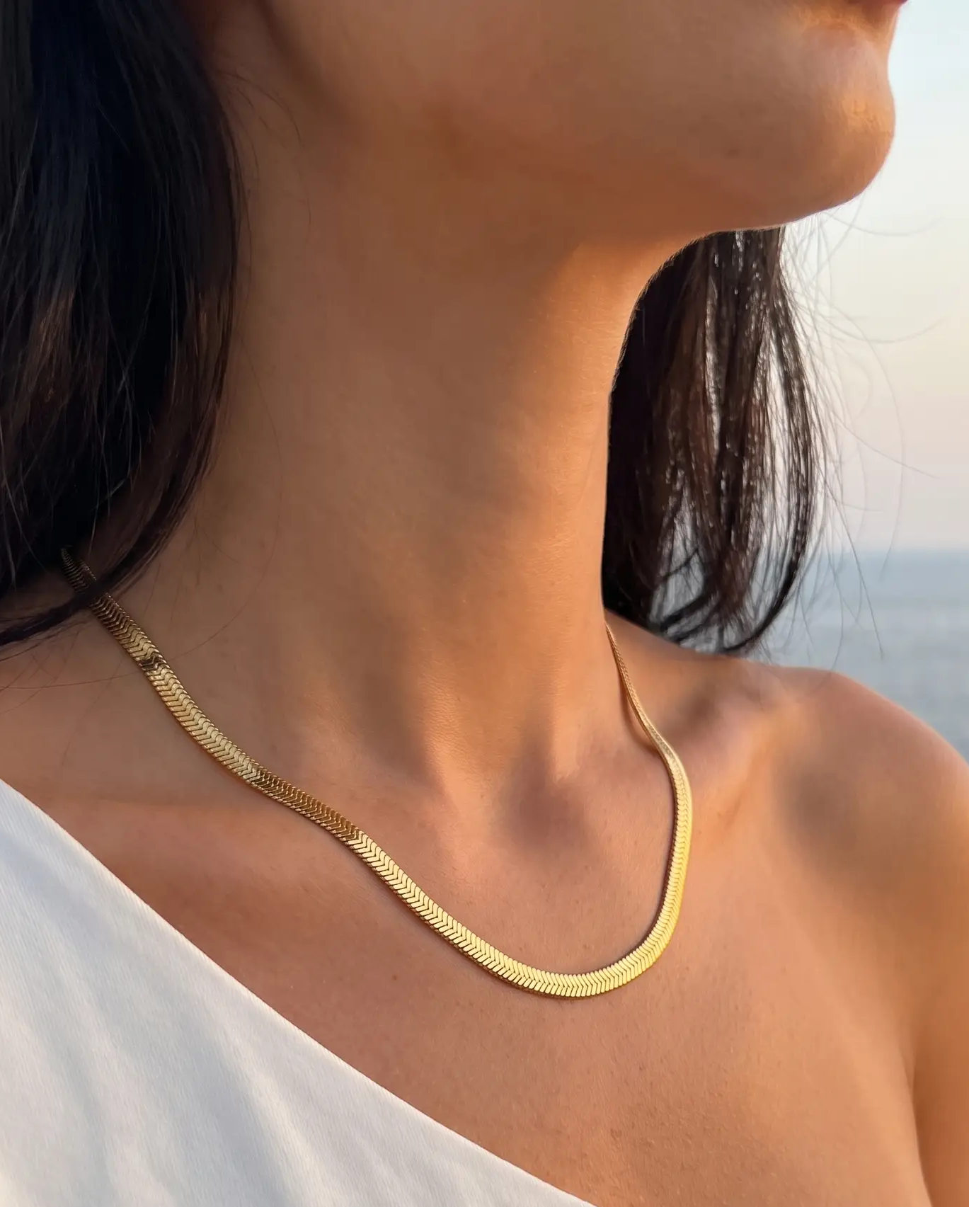 cascalia-ai necklace-430-2mm_studio2_a7+solo.png