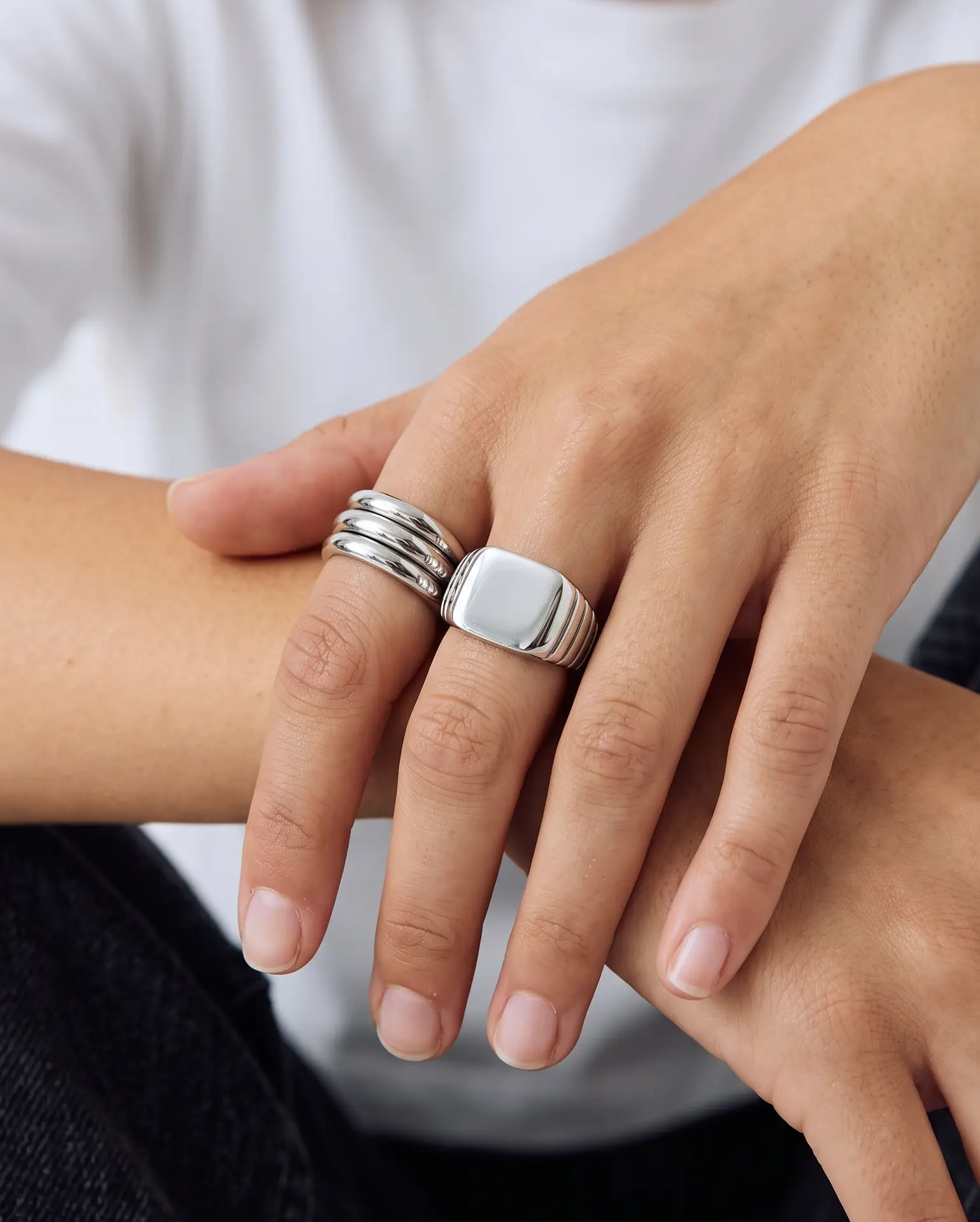 cascalia-ai ring-12-S_lifestyle1_a1+solo.png